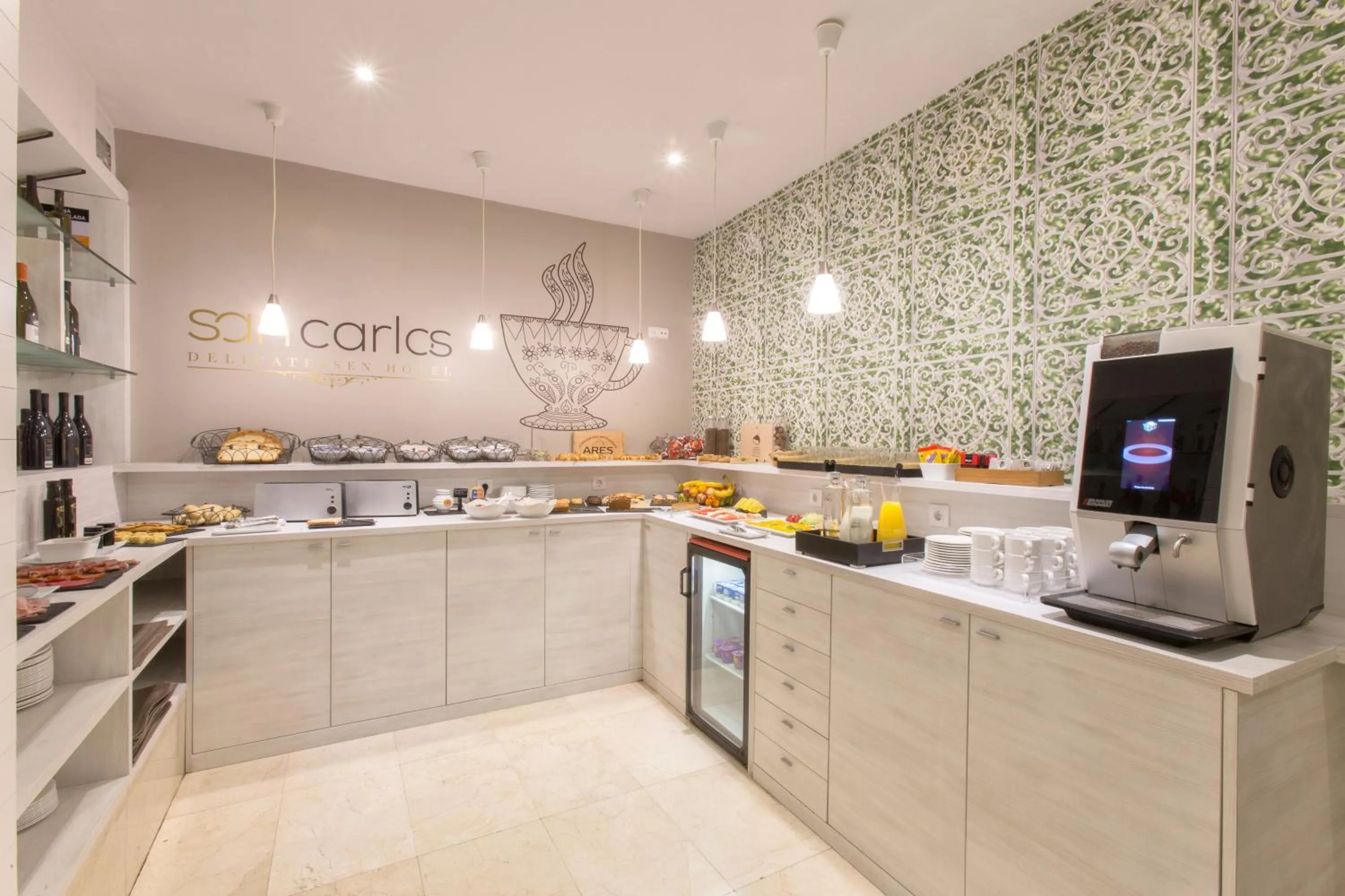 Breakfast in Hotel Alda San Carlos