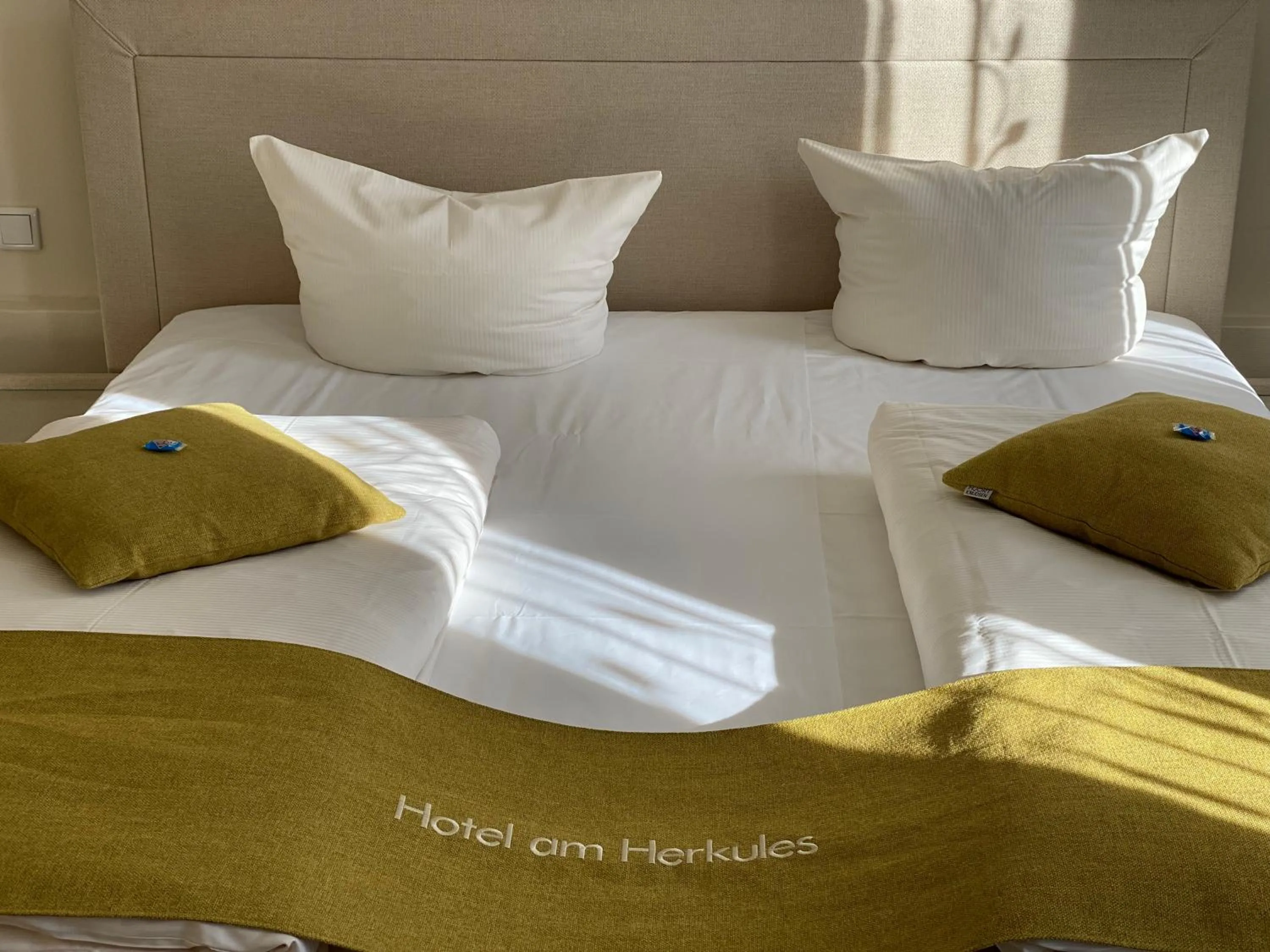 Bed in Hotel am Herkules