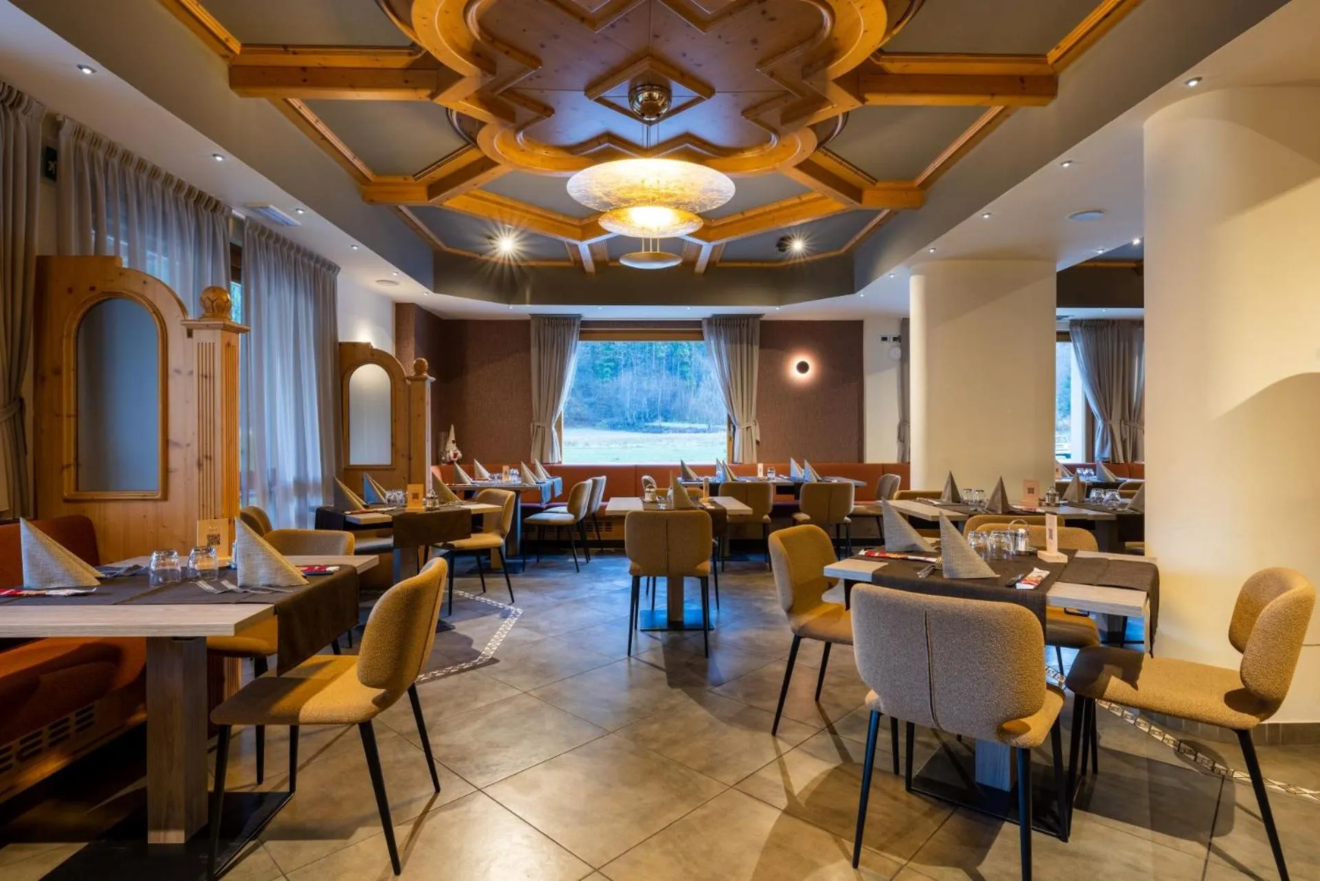 Restaurant/places to eat in Hotel Dolomiti Saone