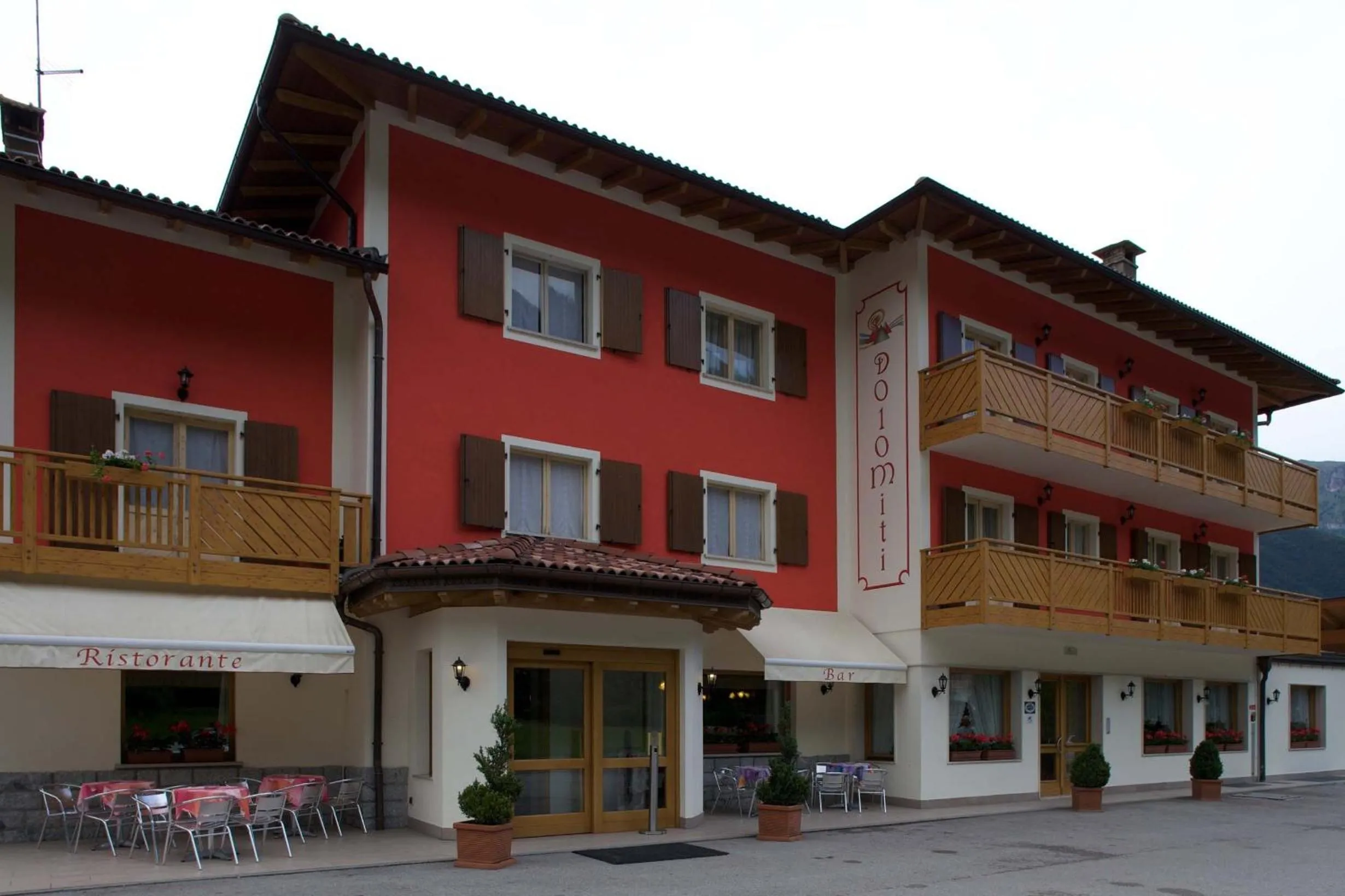 Facade/entrance in Hotel Dolomiti Saone