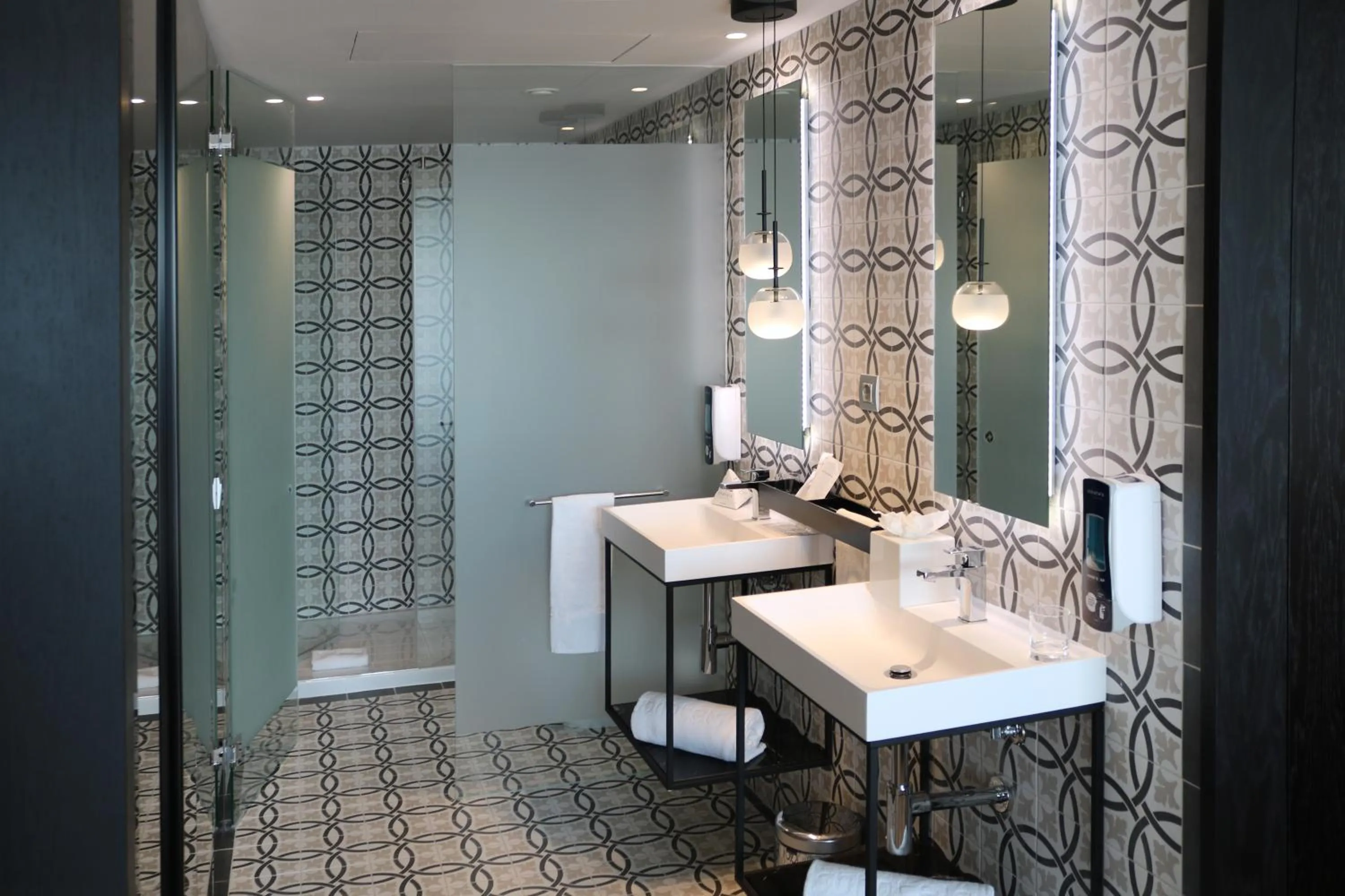 Bathroom in Hotel SB BCN Events 4* Sup