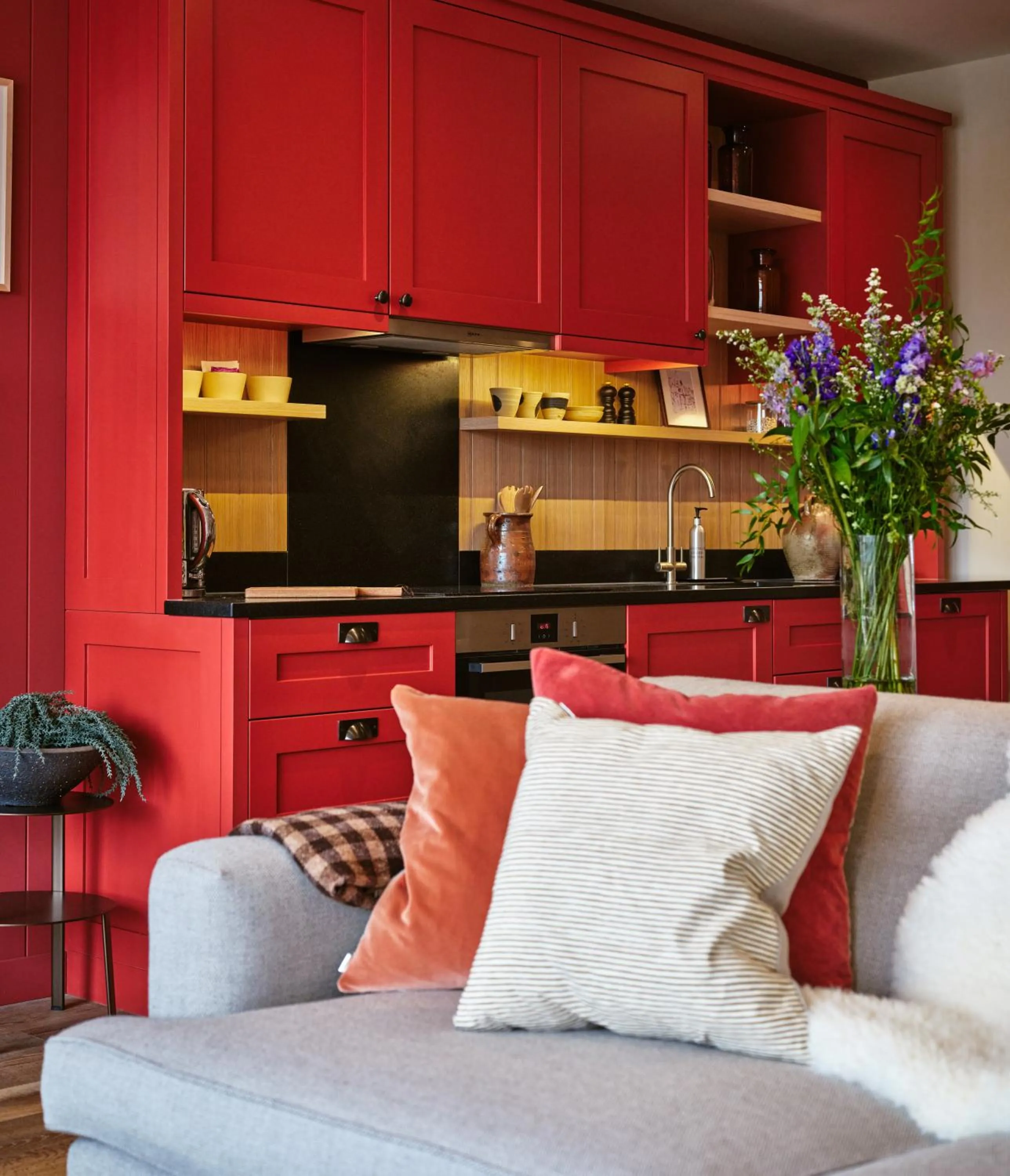 kitchen in The Lakes By YOO