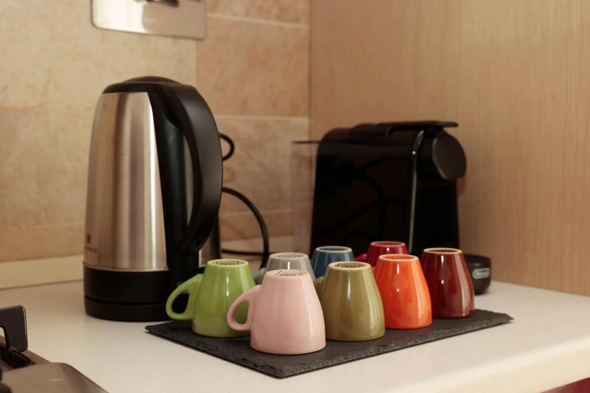 Coffee/tea facilities in Cardinal Vatican Inn