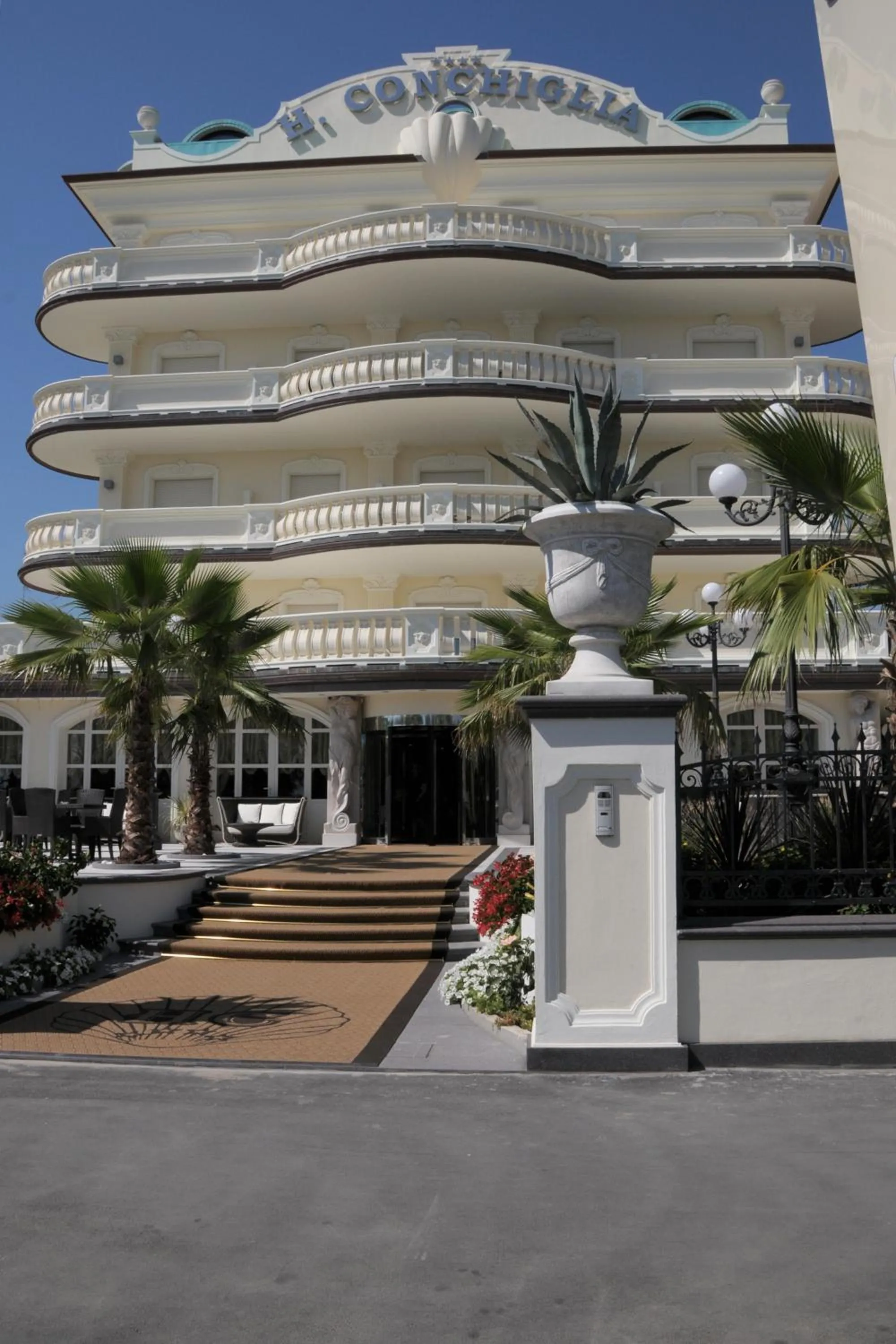 Facade/entrance in Hotel Conchiglia