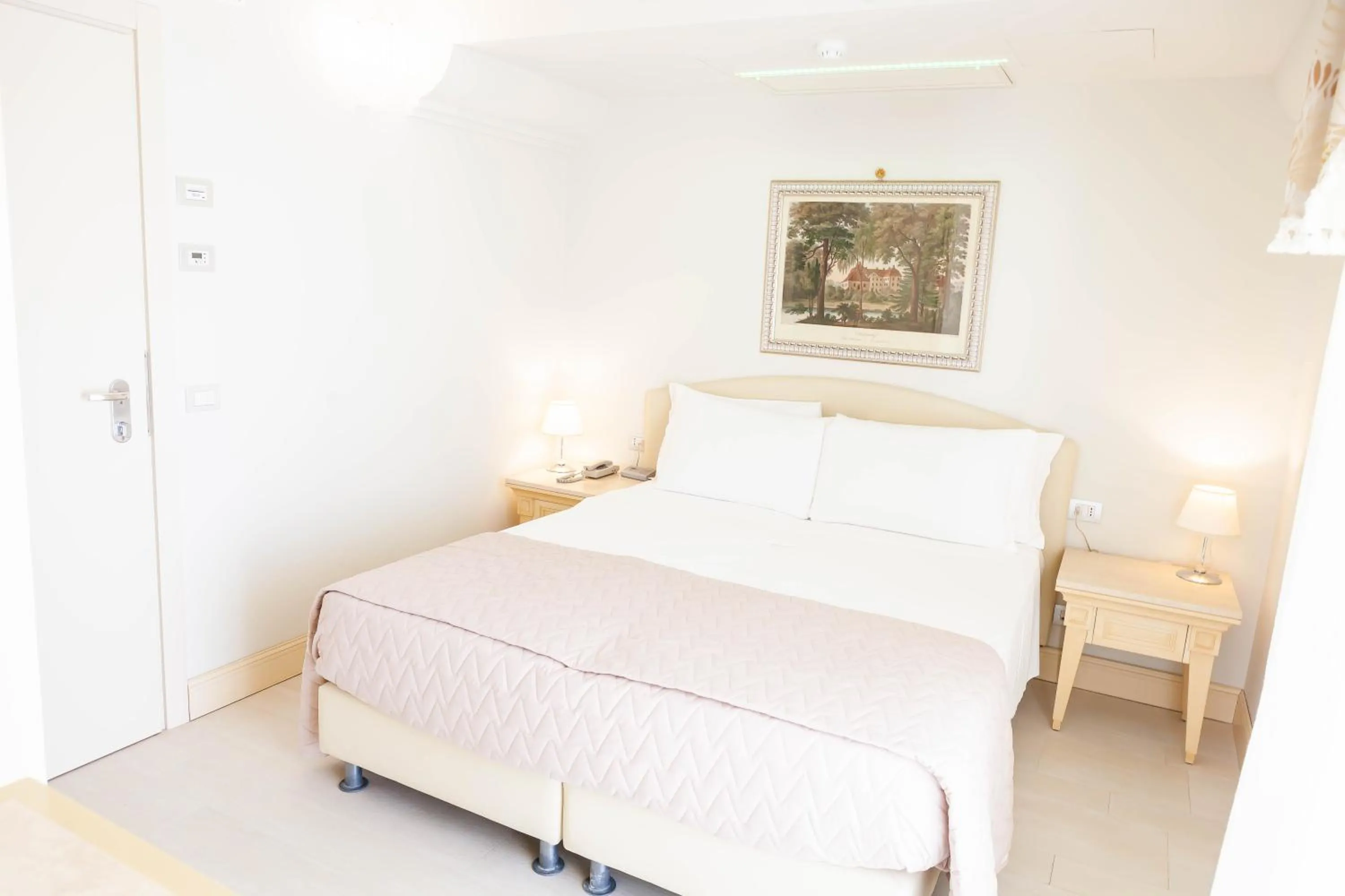 Photo of the whole room, Bed in Hotel Conchiglia