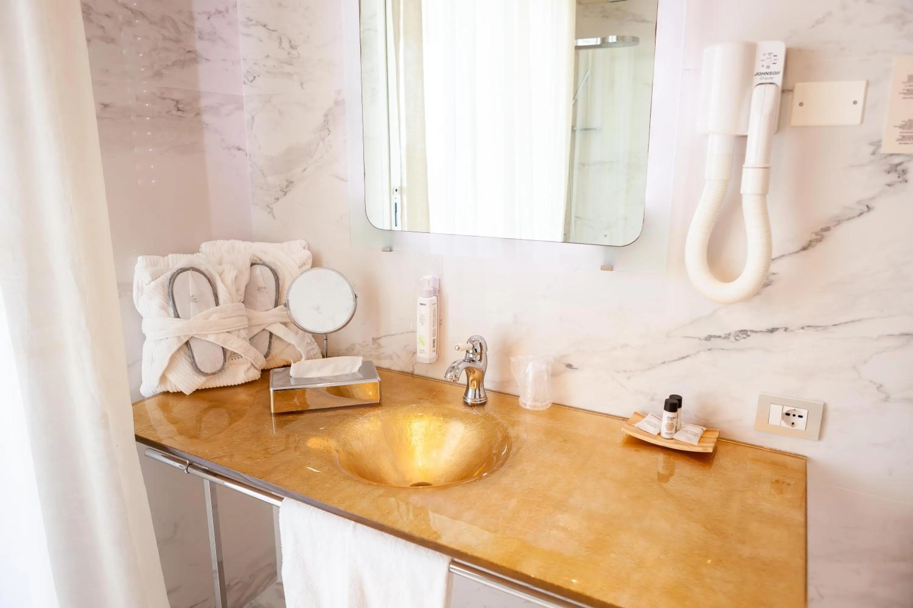 Photo of the whole room in Hotel Conchiglia