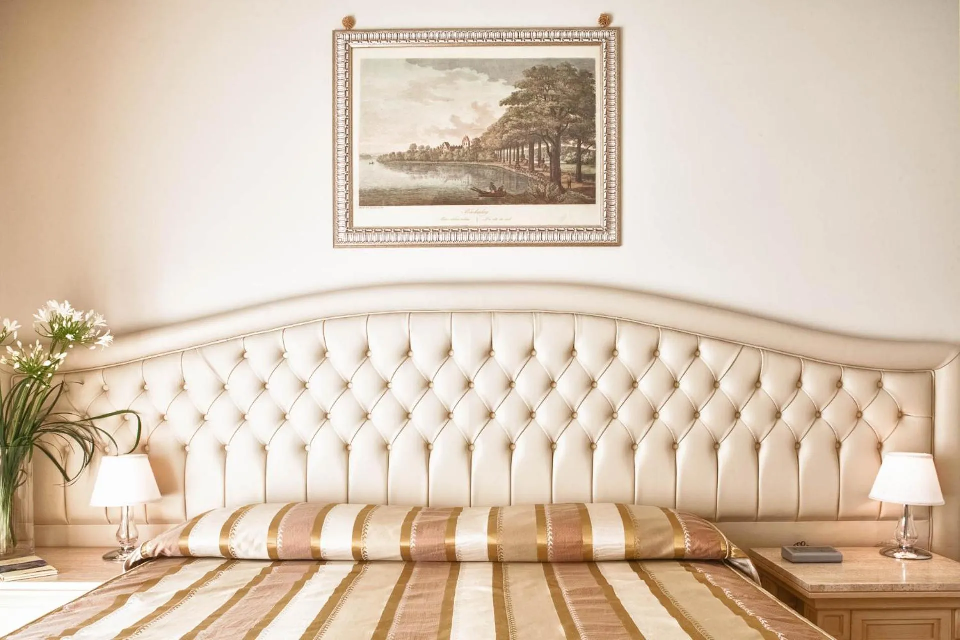 Shower, Bed in Hotel Conchiglia