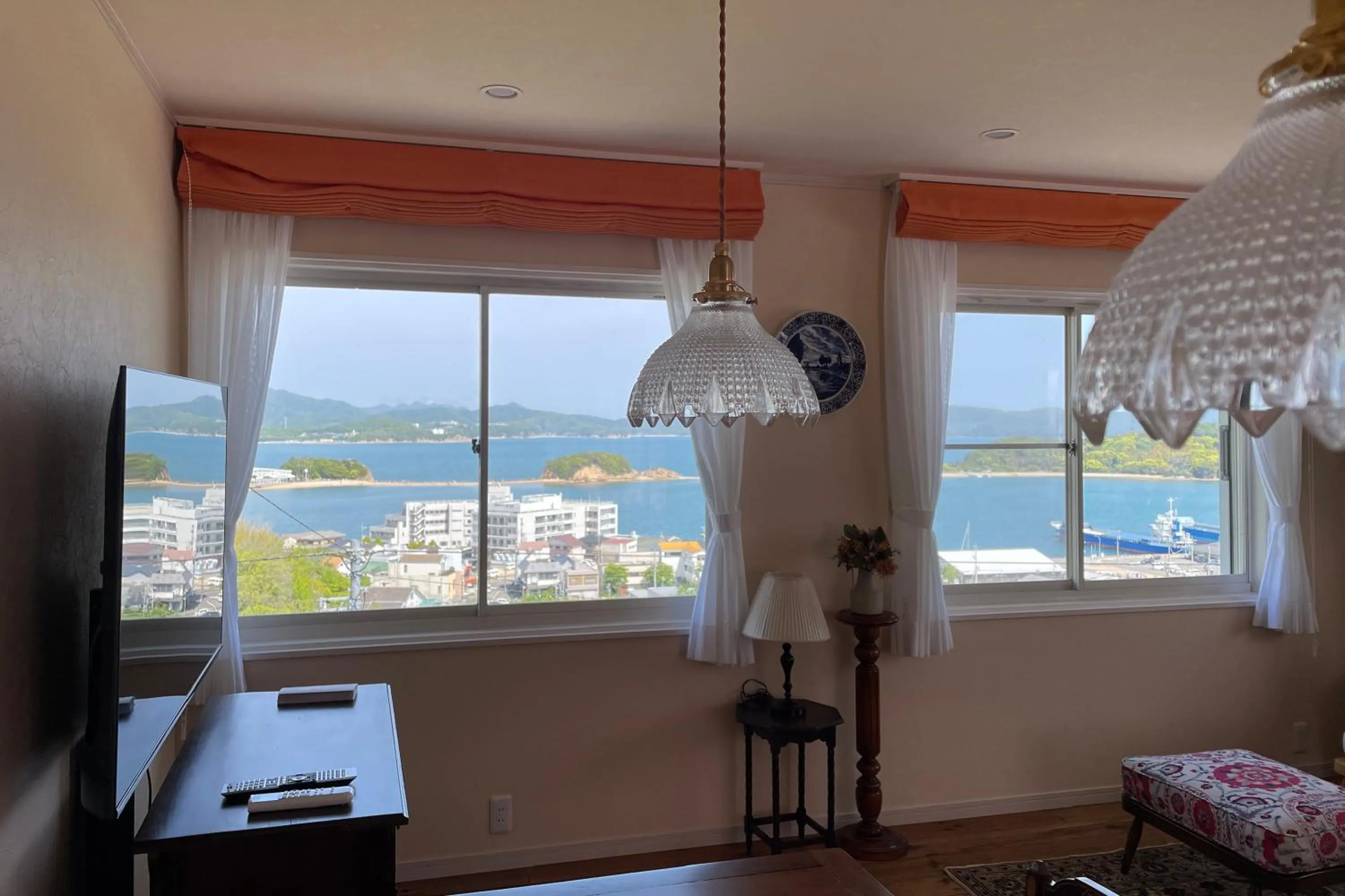 Living room in La Krasse Angelroad WEST