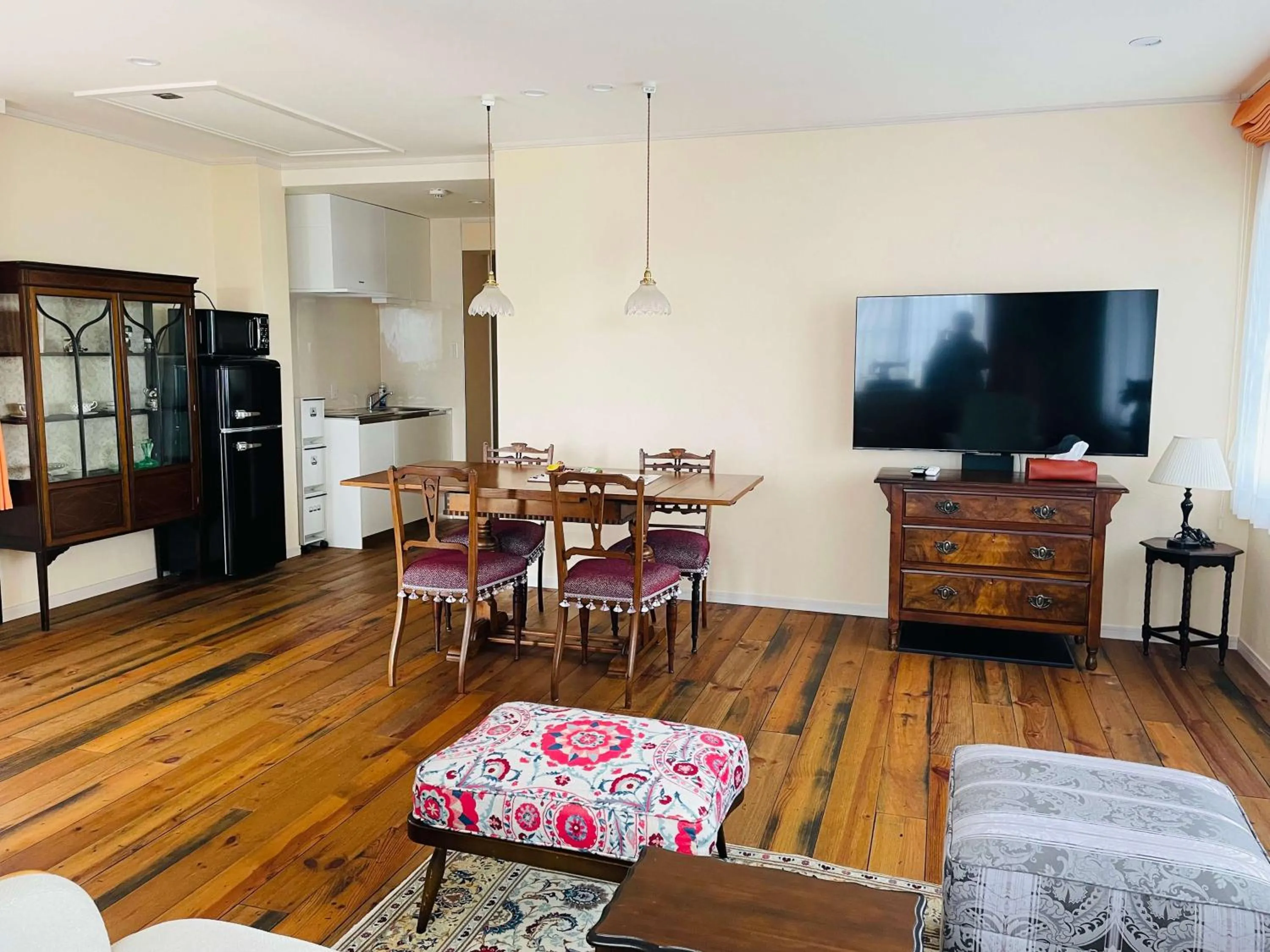 Living room in La Krasse Angelroad WEST