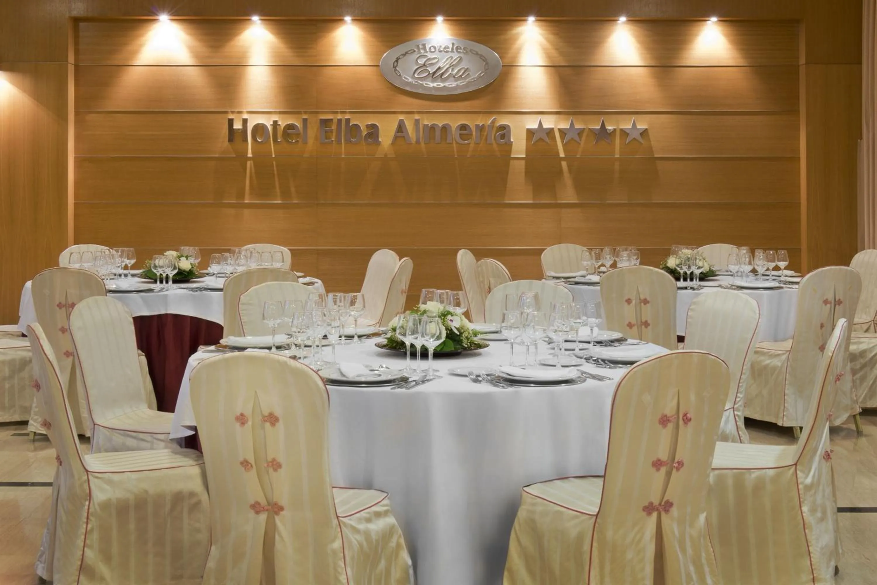 Banquet/Function facilities in Elba Almeria Business & Convention Hotel