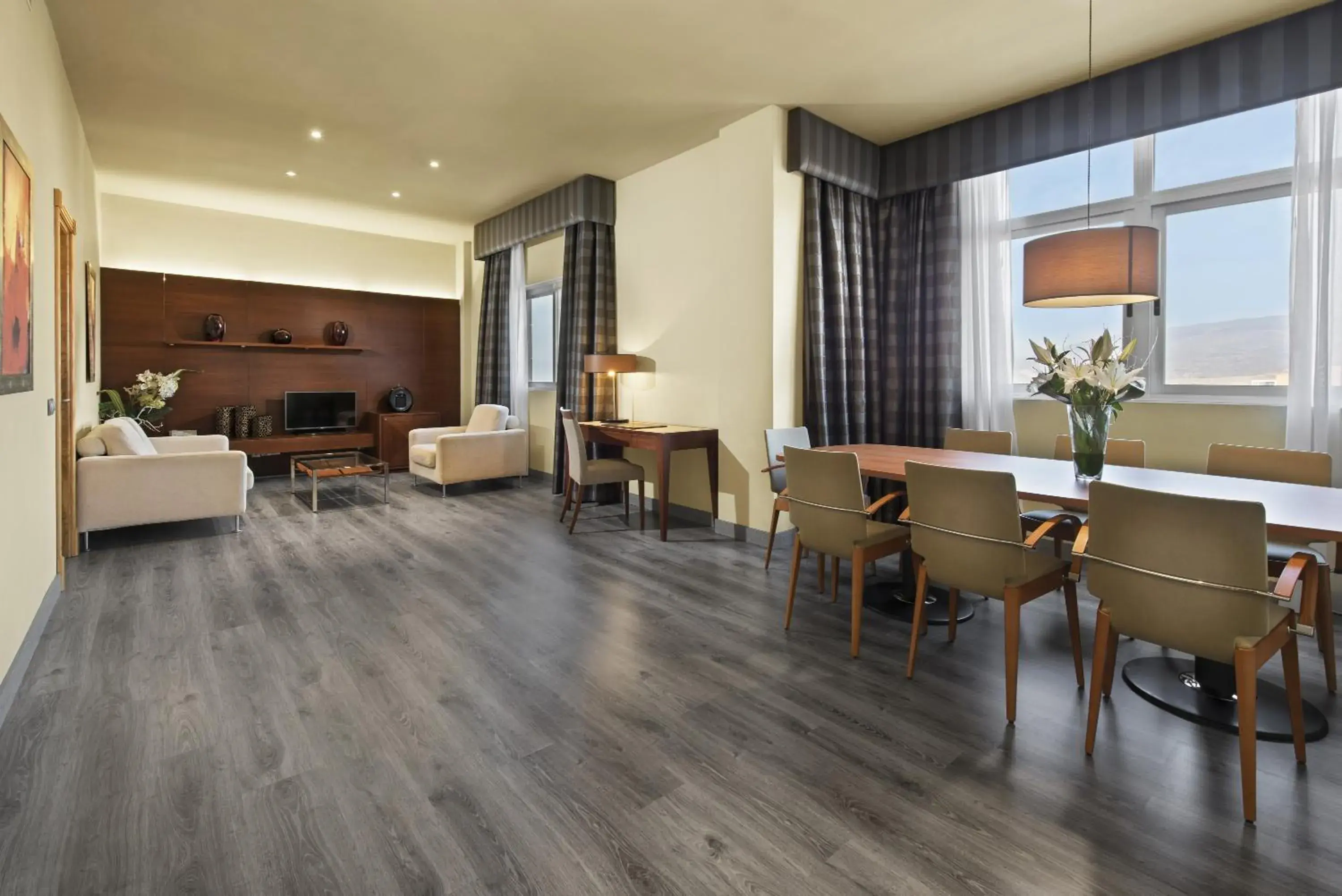 Comfort Suite in Elba Almeria Business & Convention Hotel Comfort Suite in Elba Almeria Business & Convention Hotel