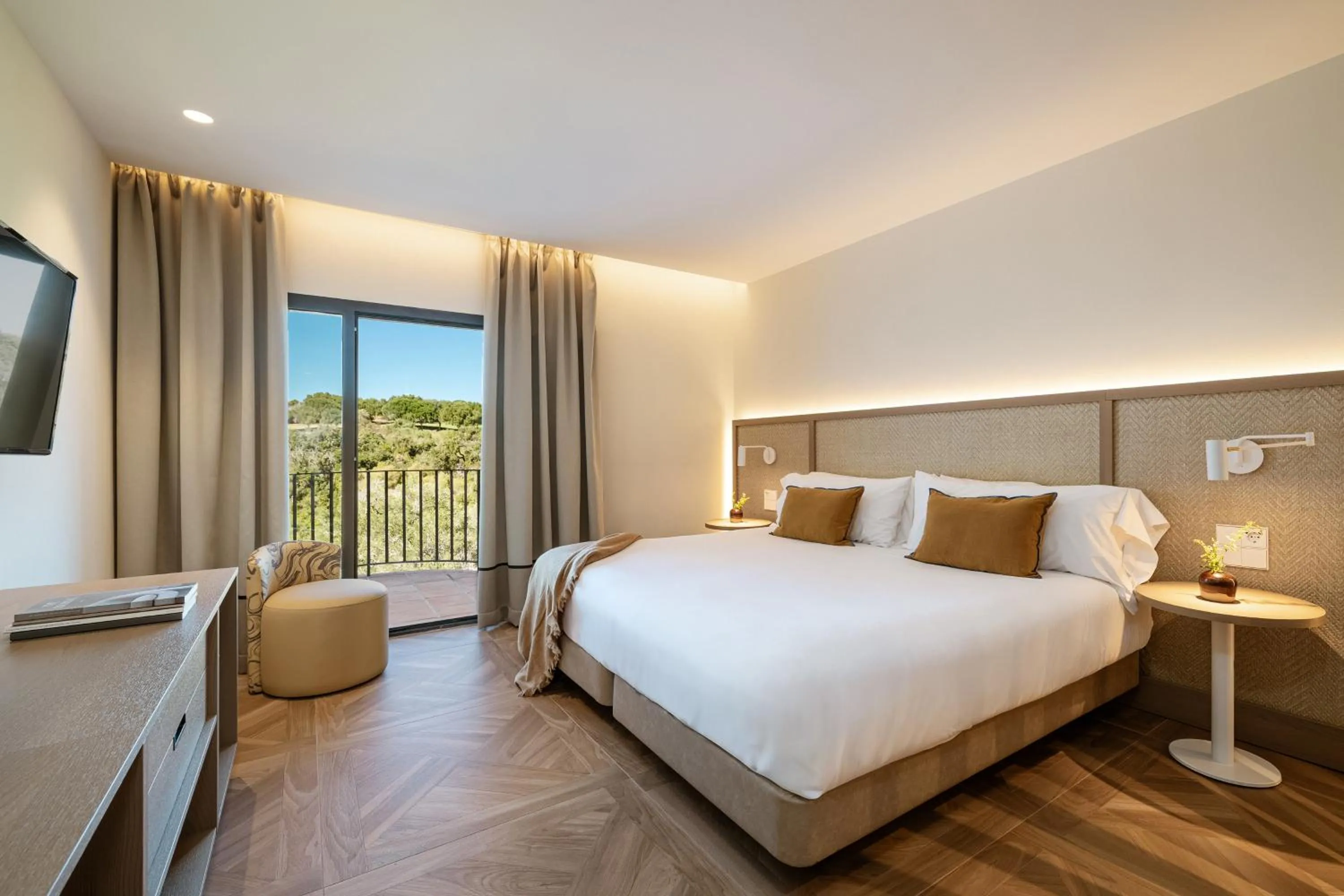 Bed in Hotel Encinar de Sotogrande