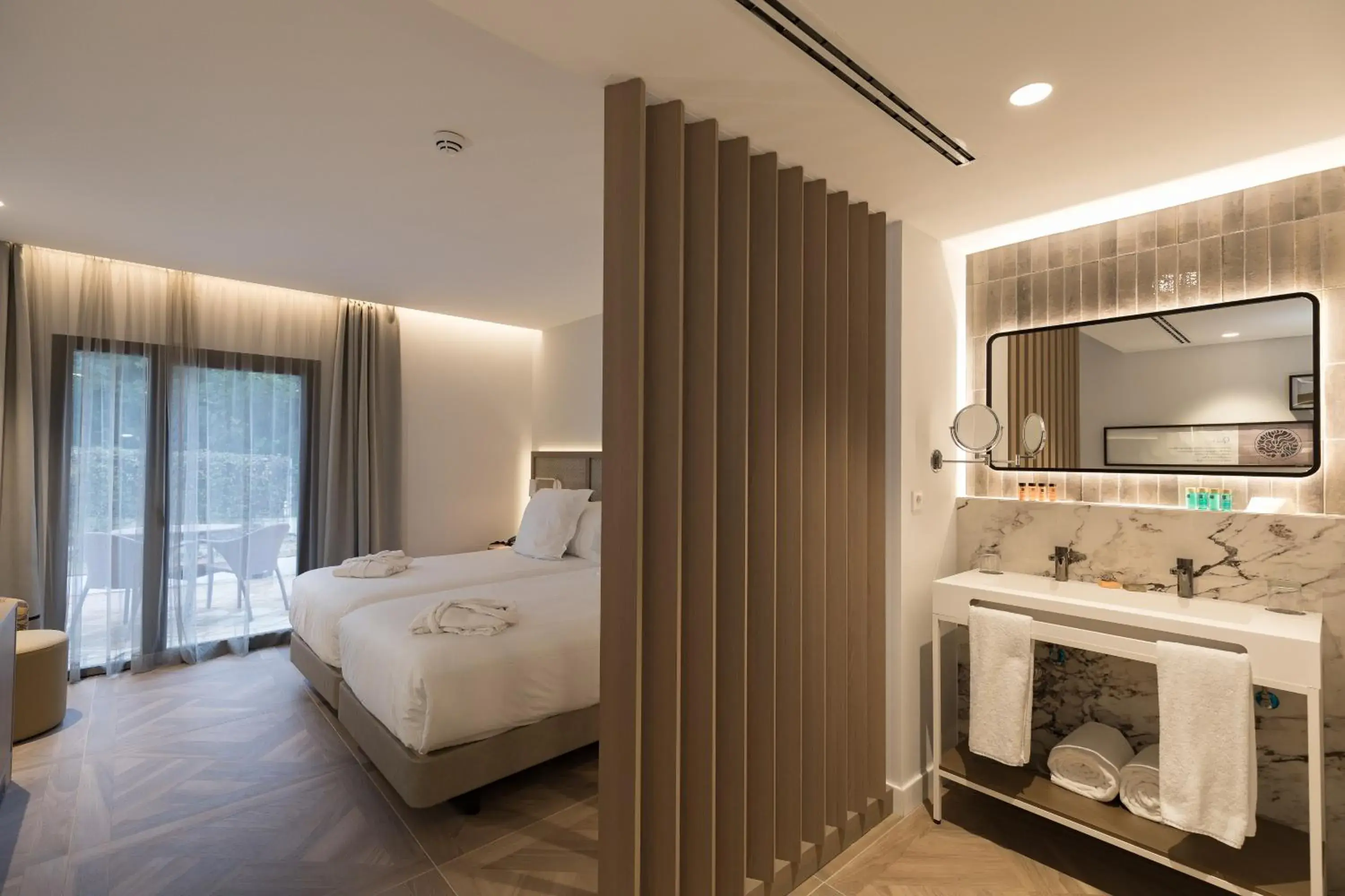 Standard Double or Twin Room with View in Hotel Encinar de Sotogrande Standard Double or Twin Room with View in Hotel Encinar de Sotogrande