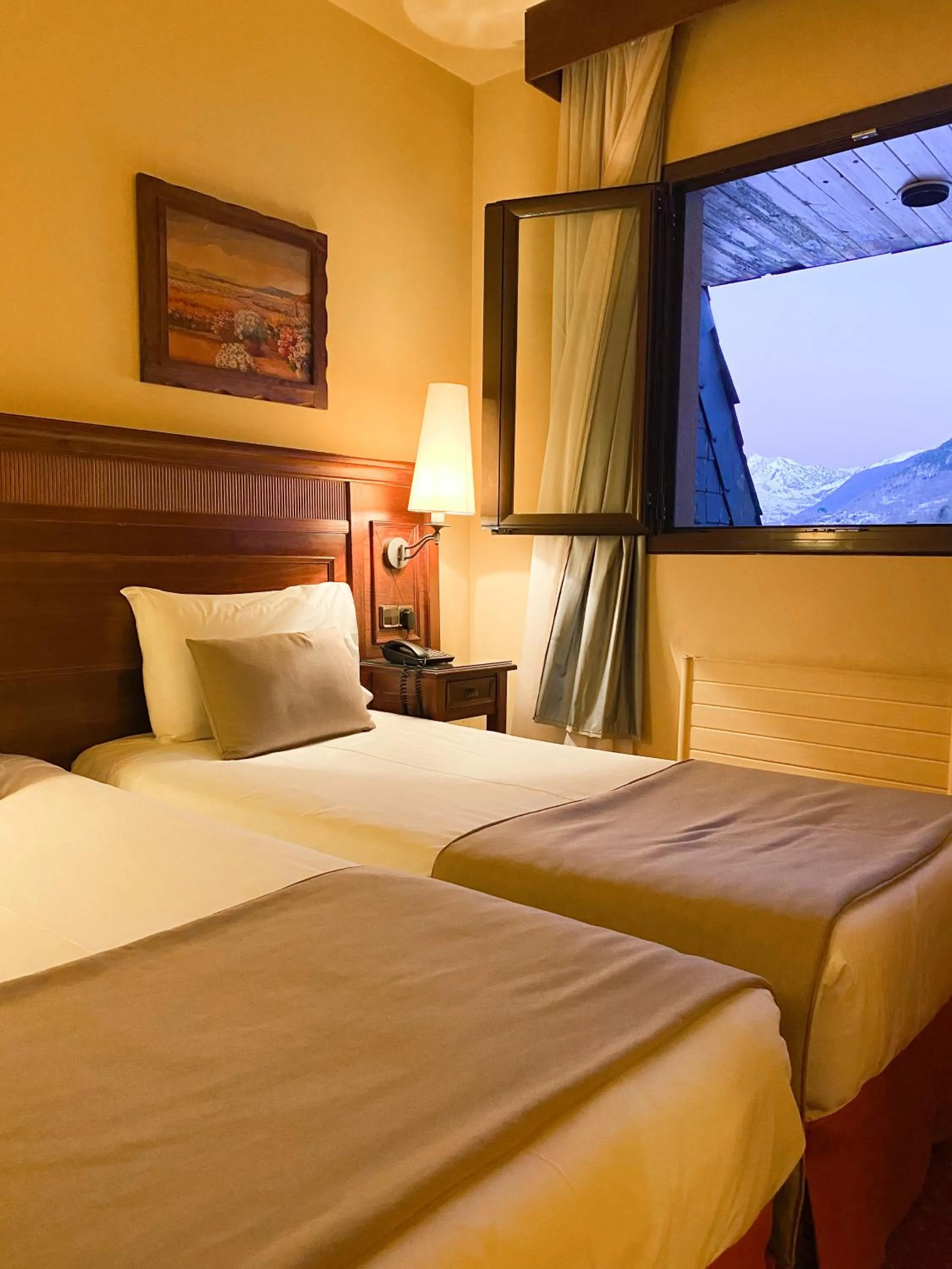 Winter, Bed in RVHotels Tuca