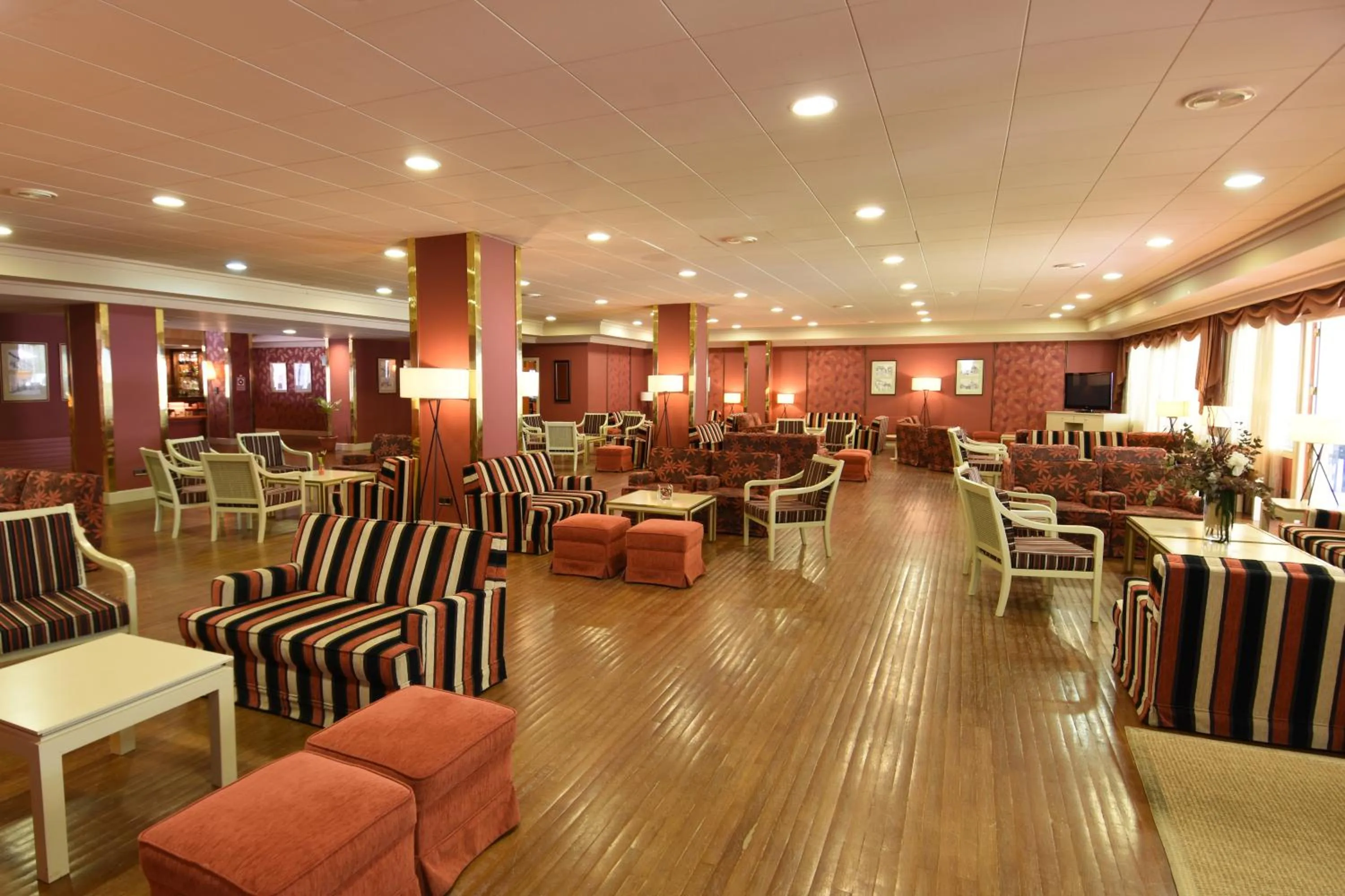 Lounge or bar in RVHotels Tuca