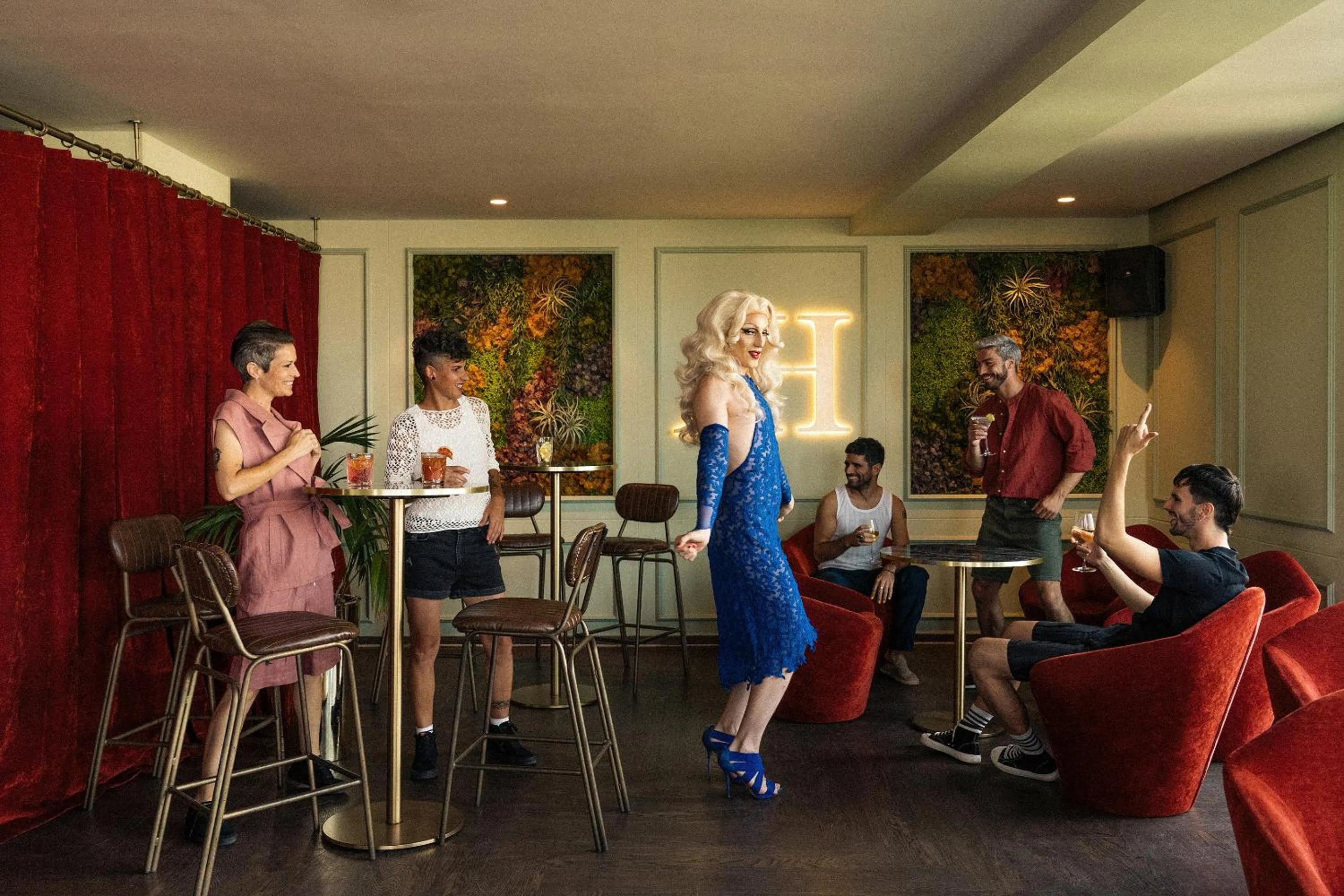 Lounge or bar in Axel Hotel Barcelona - Adults Only