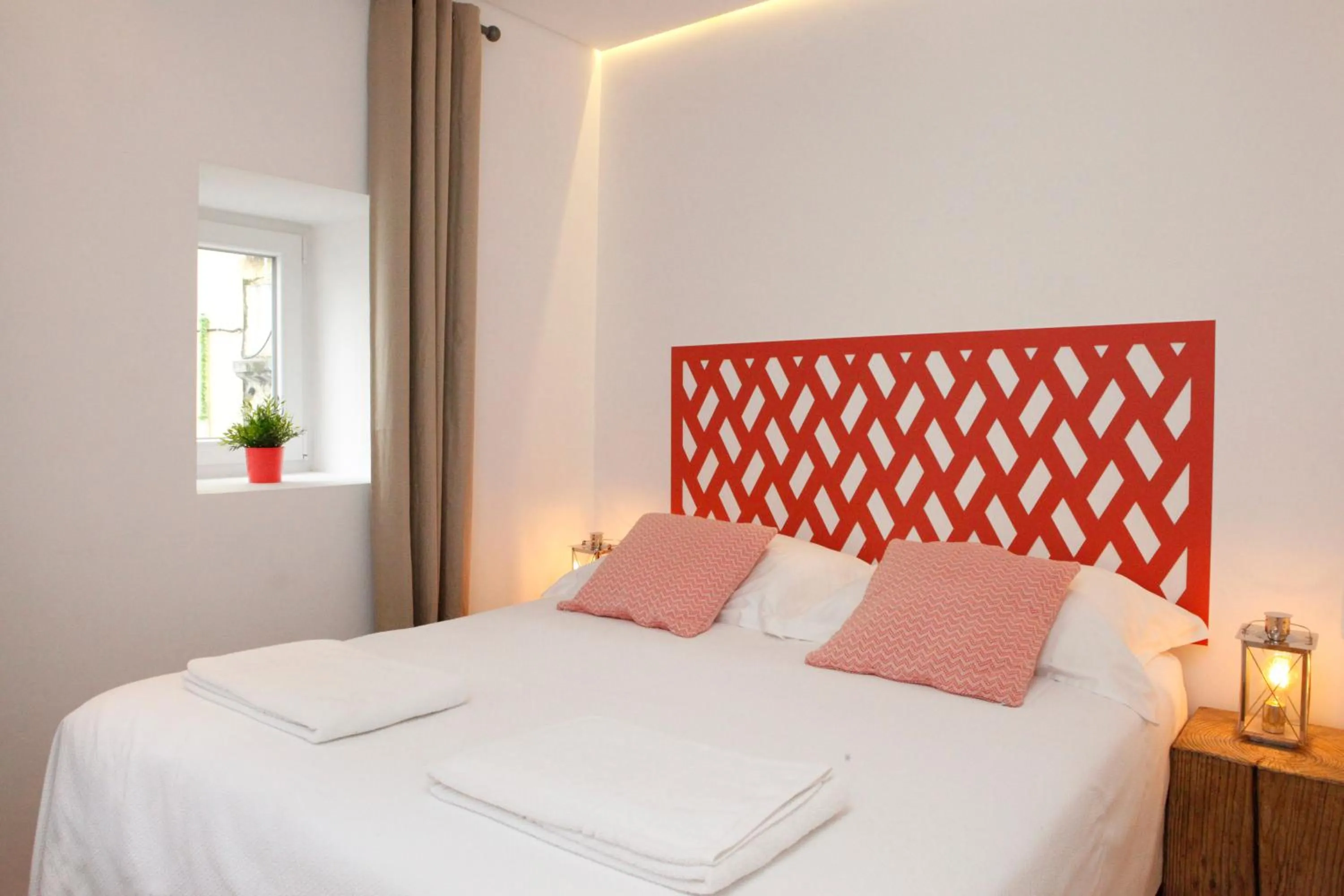 Bedroom, Bed in Alfama Yellow House