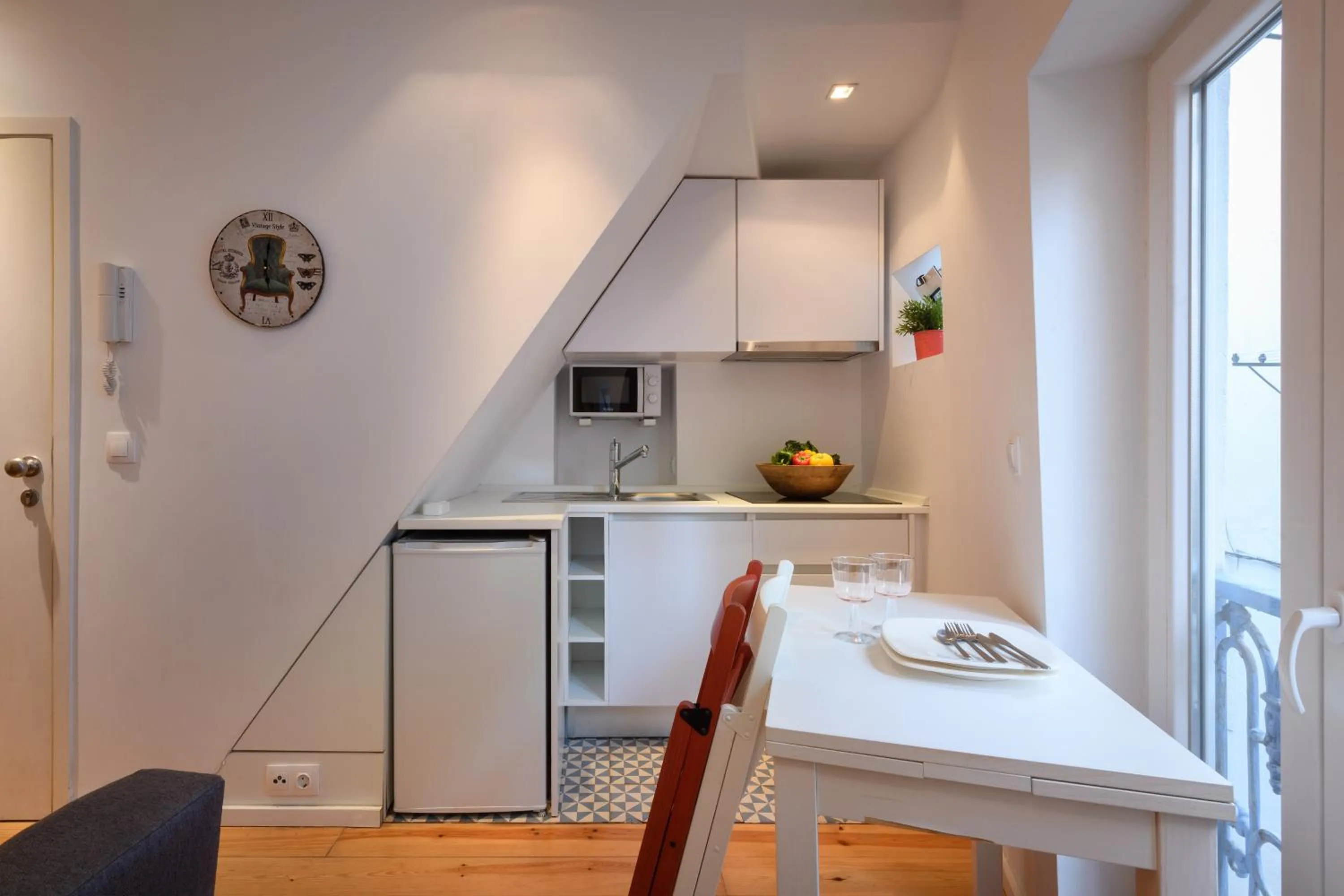 Kitchen or kitchenette in Alfama Yellow House