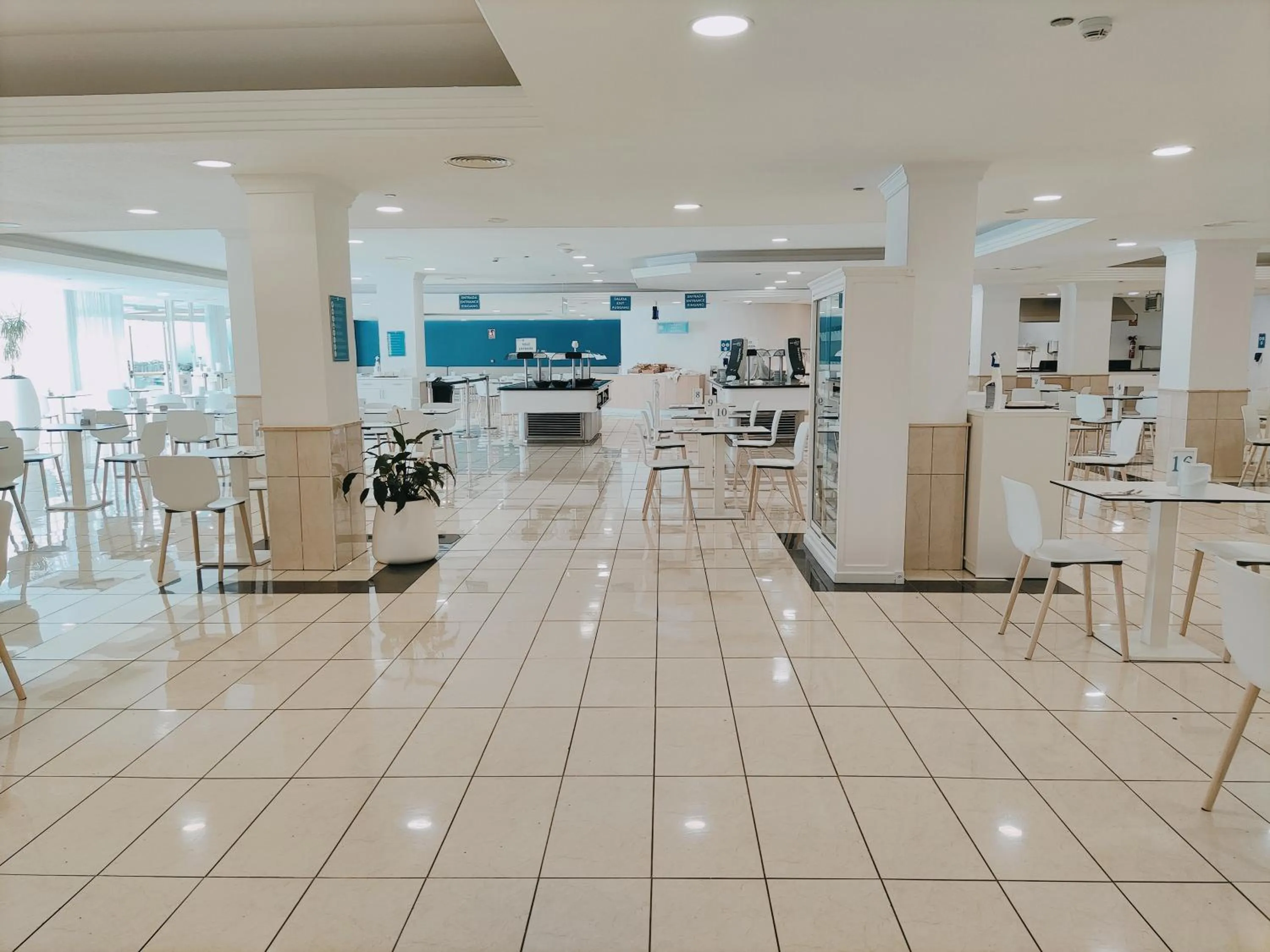 Restaurant/places to eat in BLUESEA Interpalace