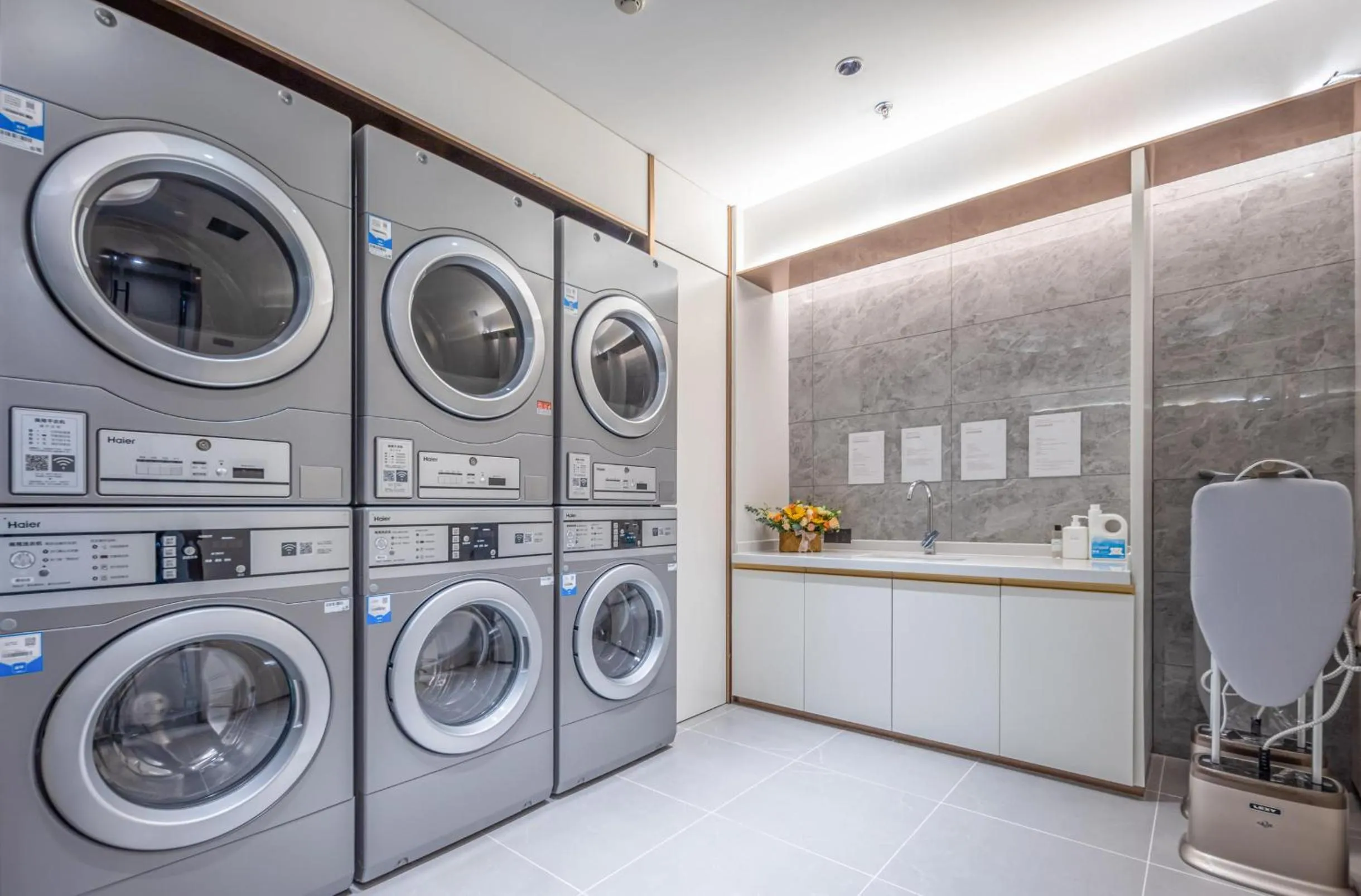 Atour X Hotel Yangzhou East Station Li Ning Sports Park