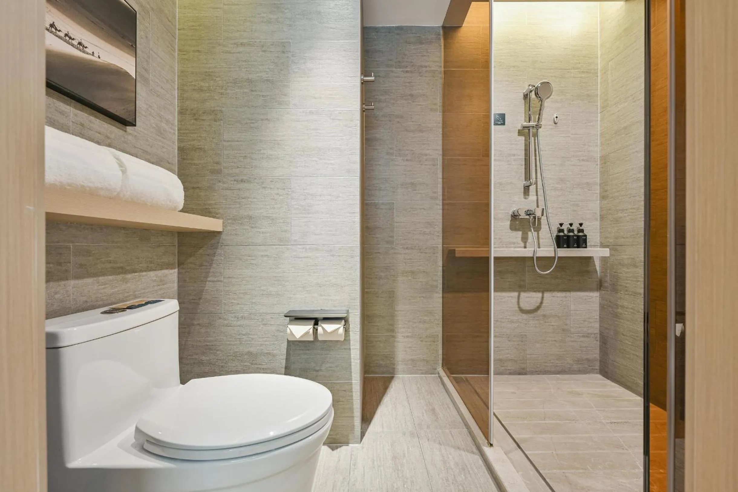 Toilet in Atour Hotel Shanghai Songjiang Sports Center Free laundry service