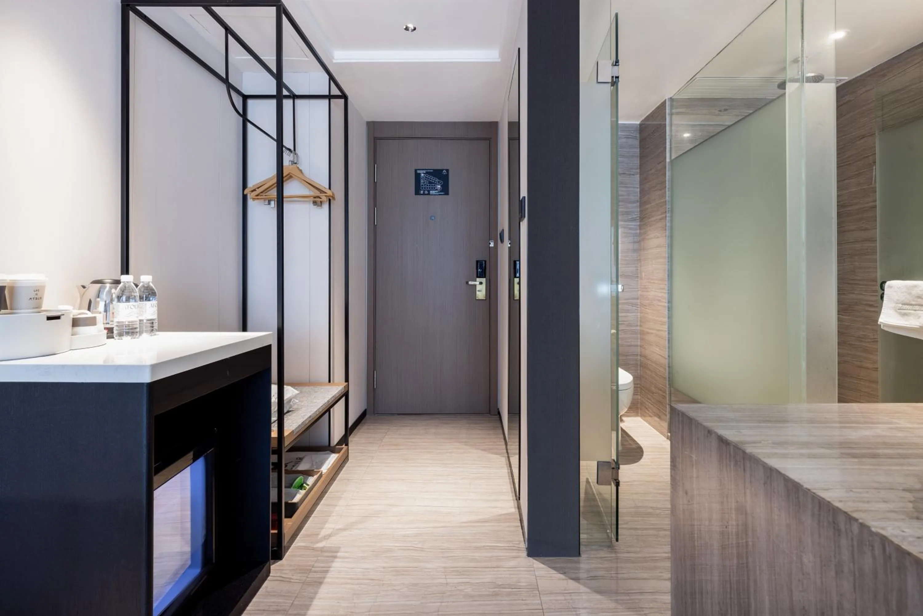 Atour X Hotel Shenzhen Luohu Dongmen Pedestrian Street