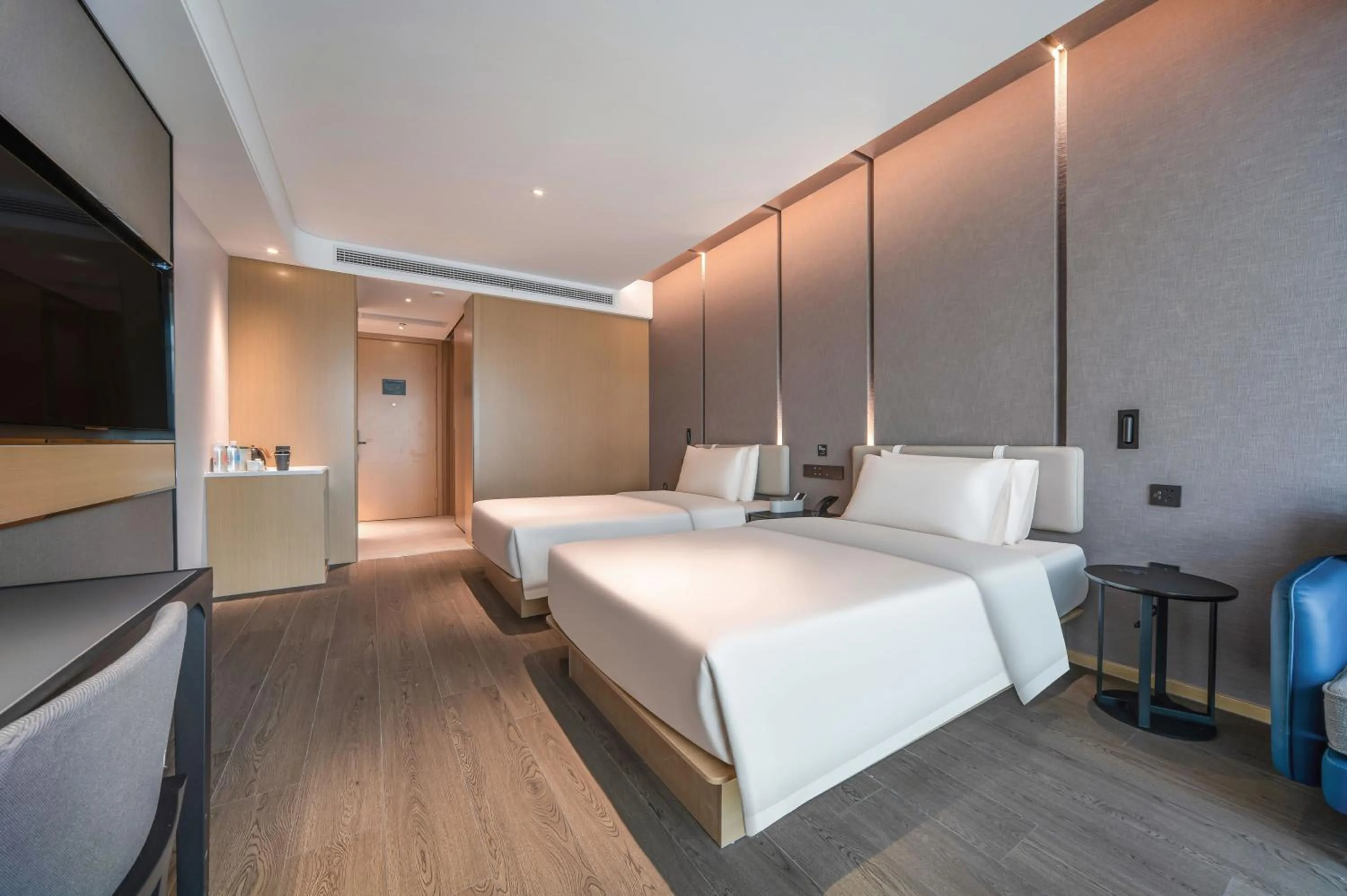 Photo of the whole room, Bed in Atour Hotel Wuxi New District Nanchan Temple Scenic Area