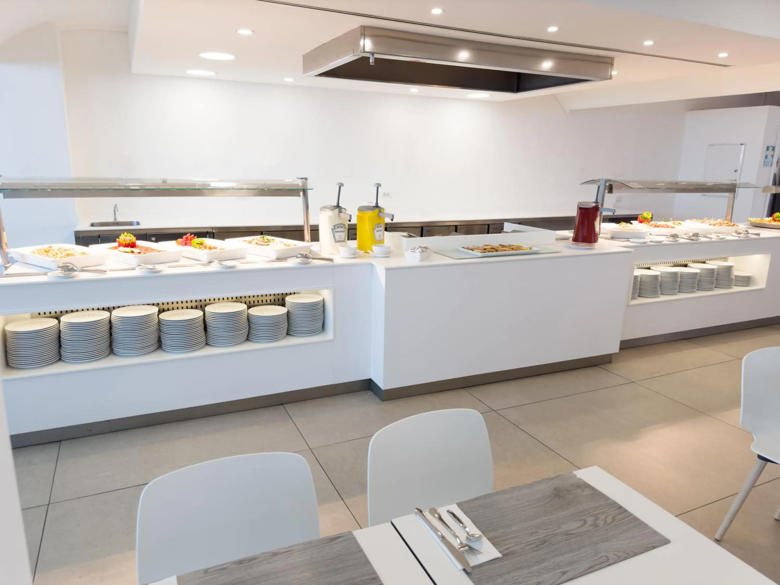 Restaurant/places to eat in BLUESEA Lagos de Cesar