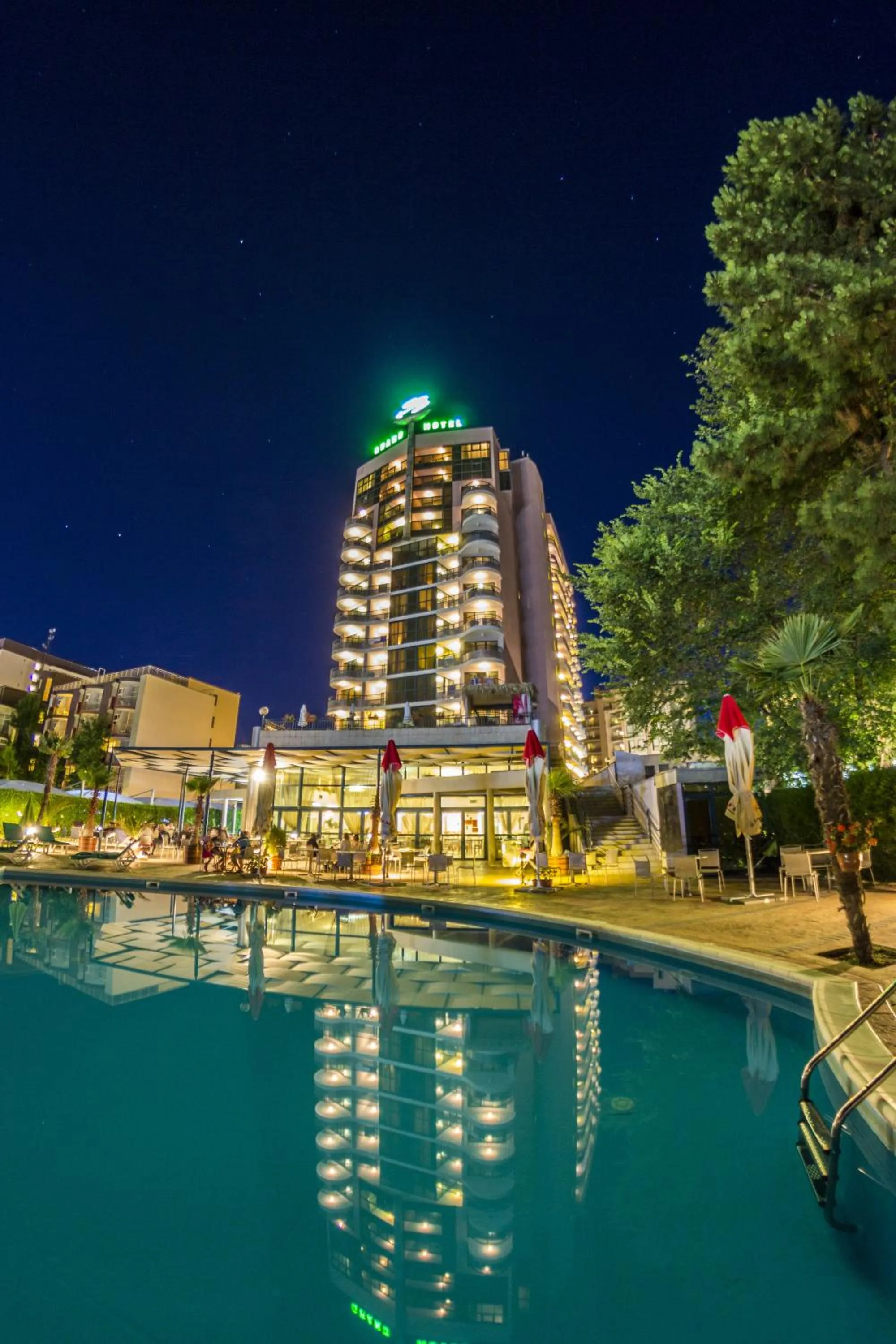 Swimming pool in Grand Hotel Sunny Beach - All Inclusive