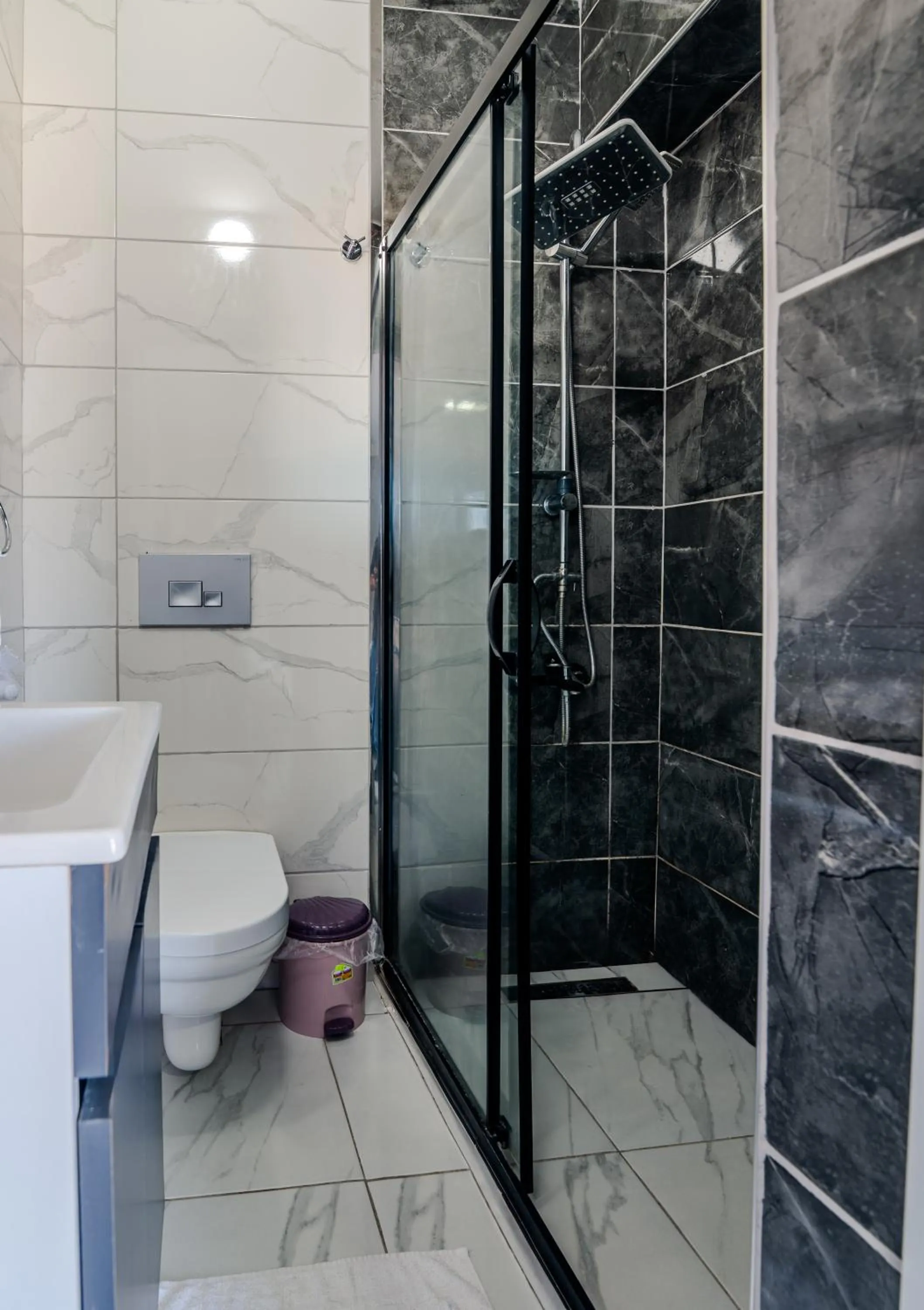 Shower in Airport Black Sea Hotel & Restaurant