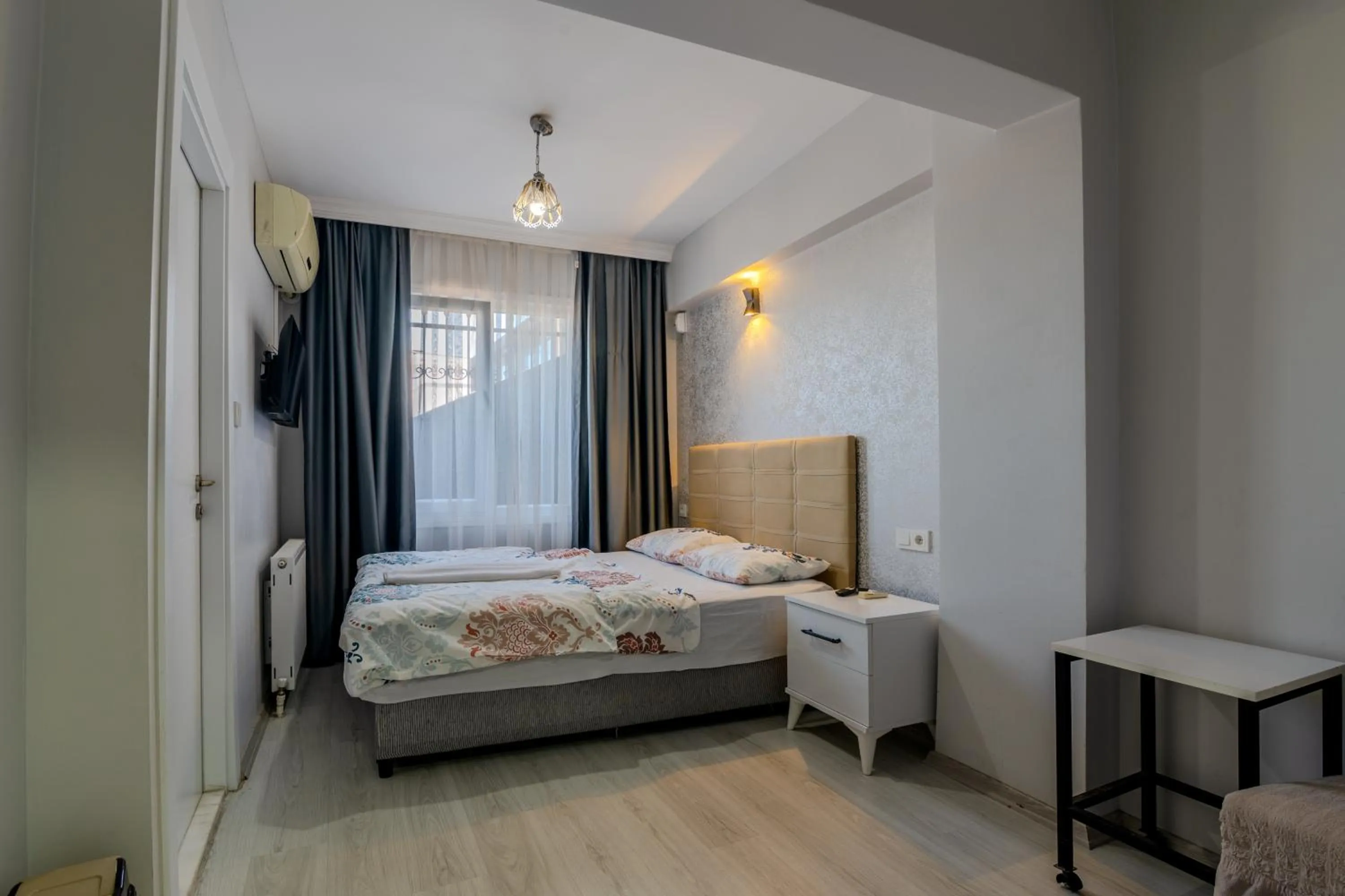 Photo of the whole room, Bed in Airport Black Sea Hotel & Restaurant