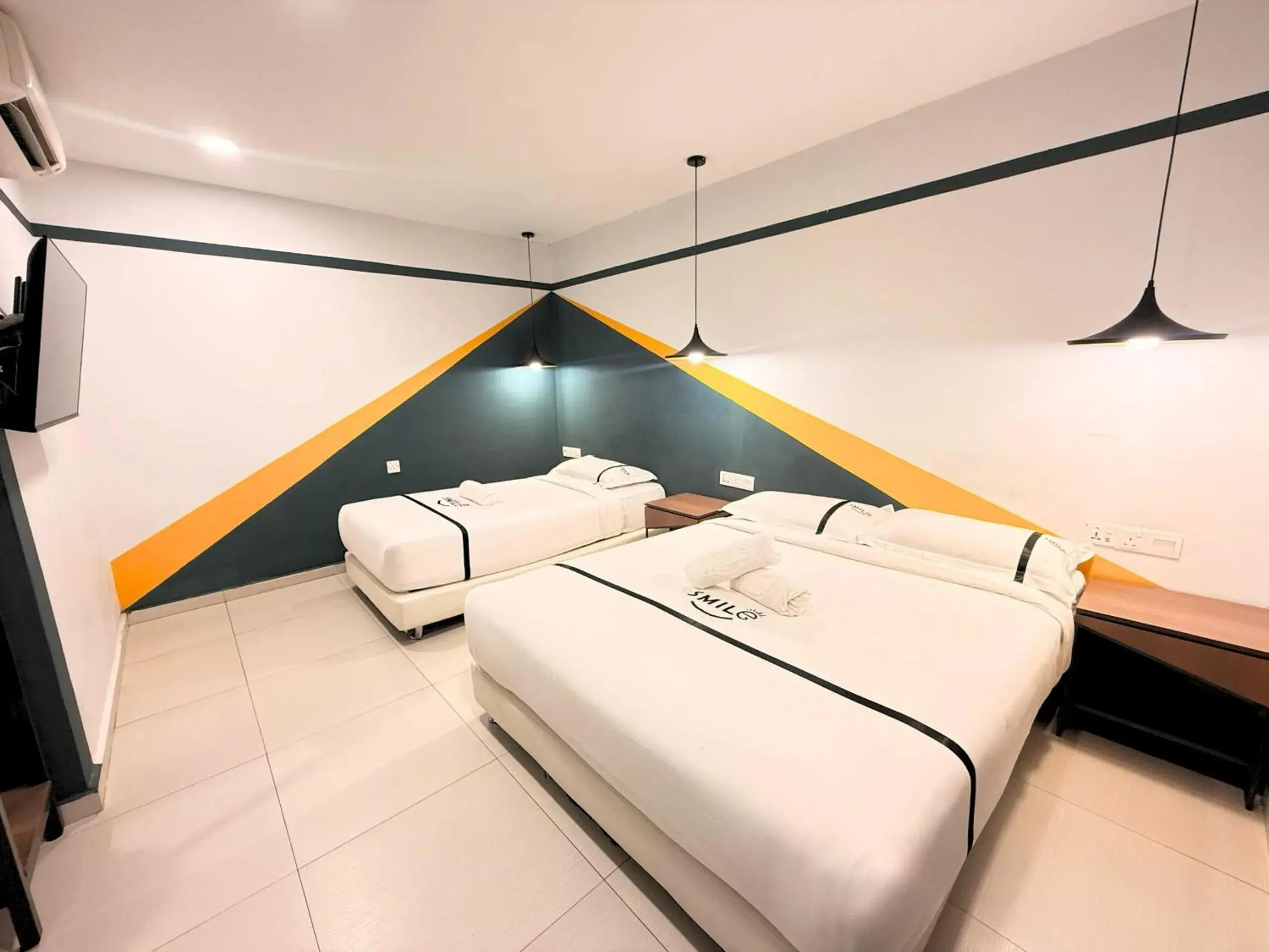 Triple Room in Smile Hotel Seri Kembangan Triple Room in Smile Hotel Seri Kembangan