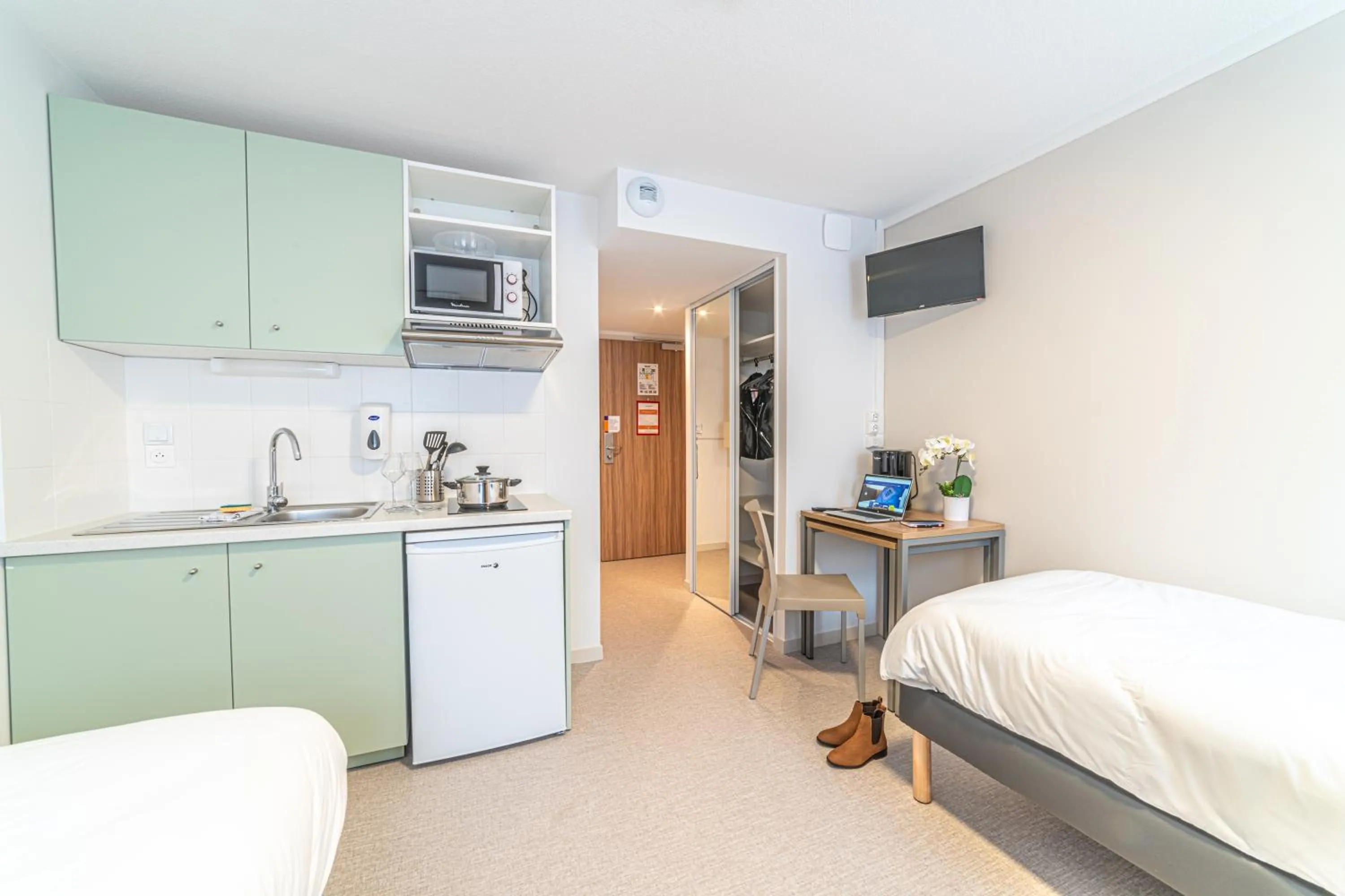 Bed in Montempô Appart'hôtel Lyon Viviani