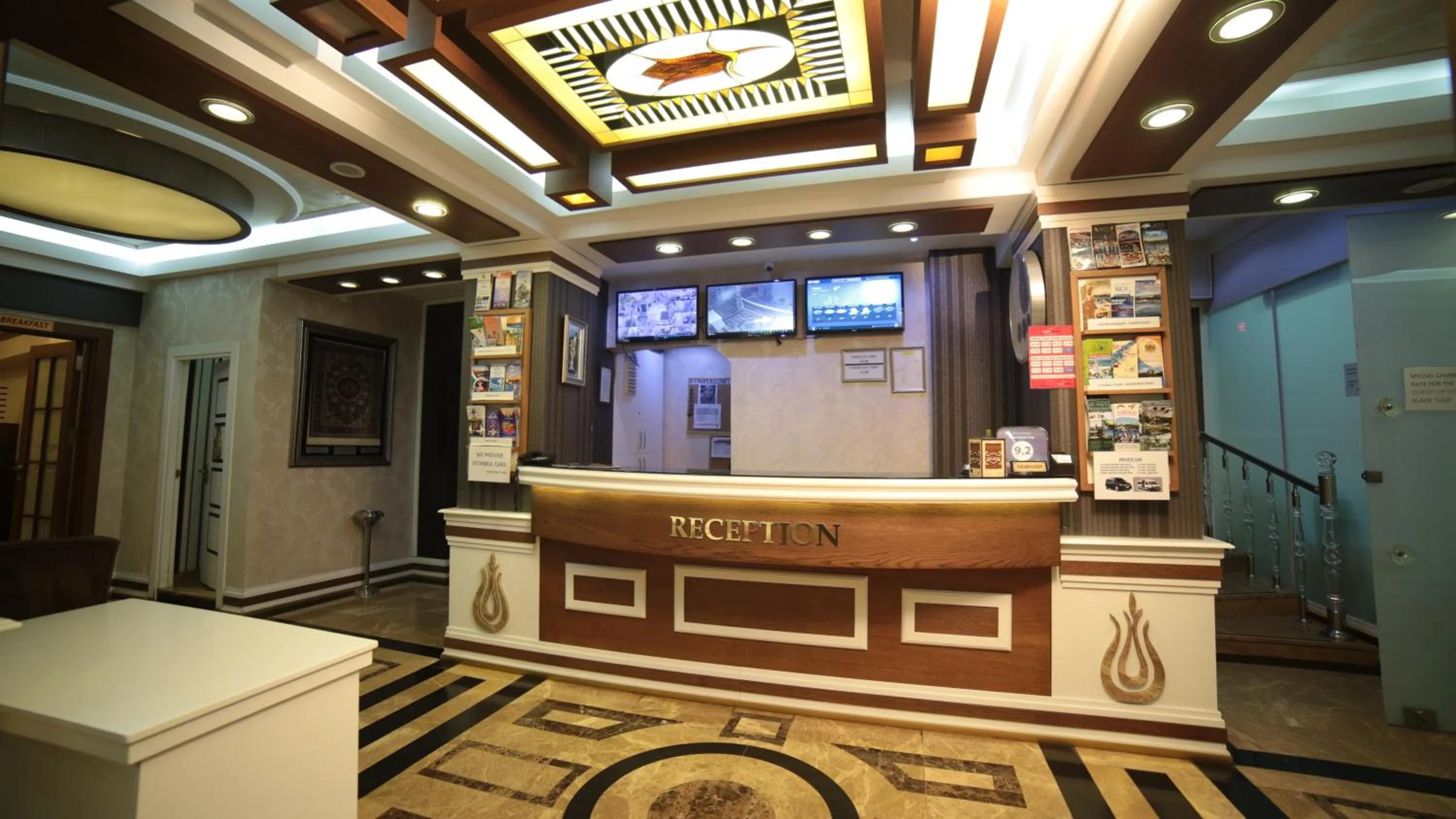 Lobby or reception in Hotel Black Pearl