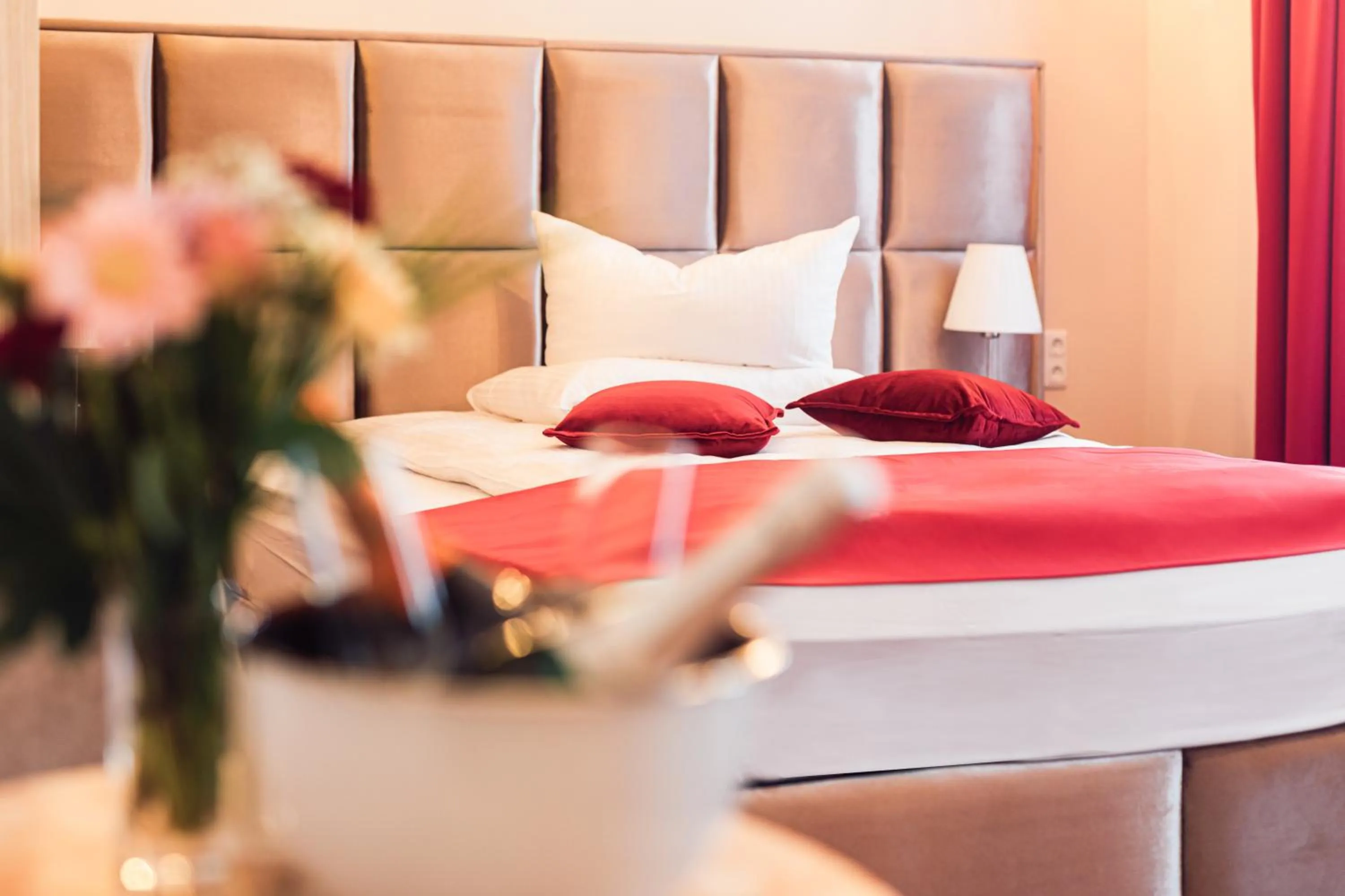 Decorative detail, Bed in Hotel Hamburger Perle