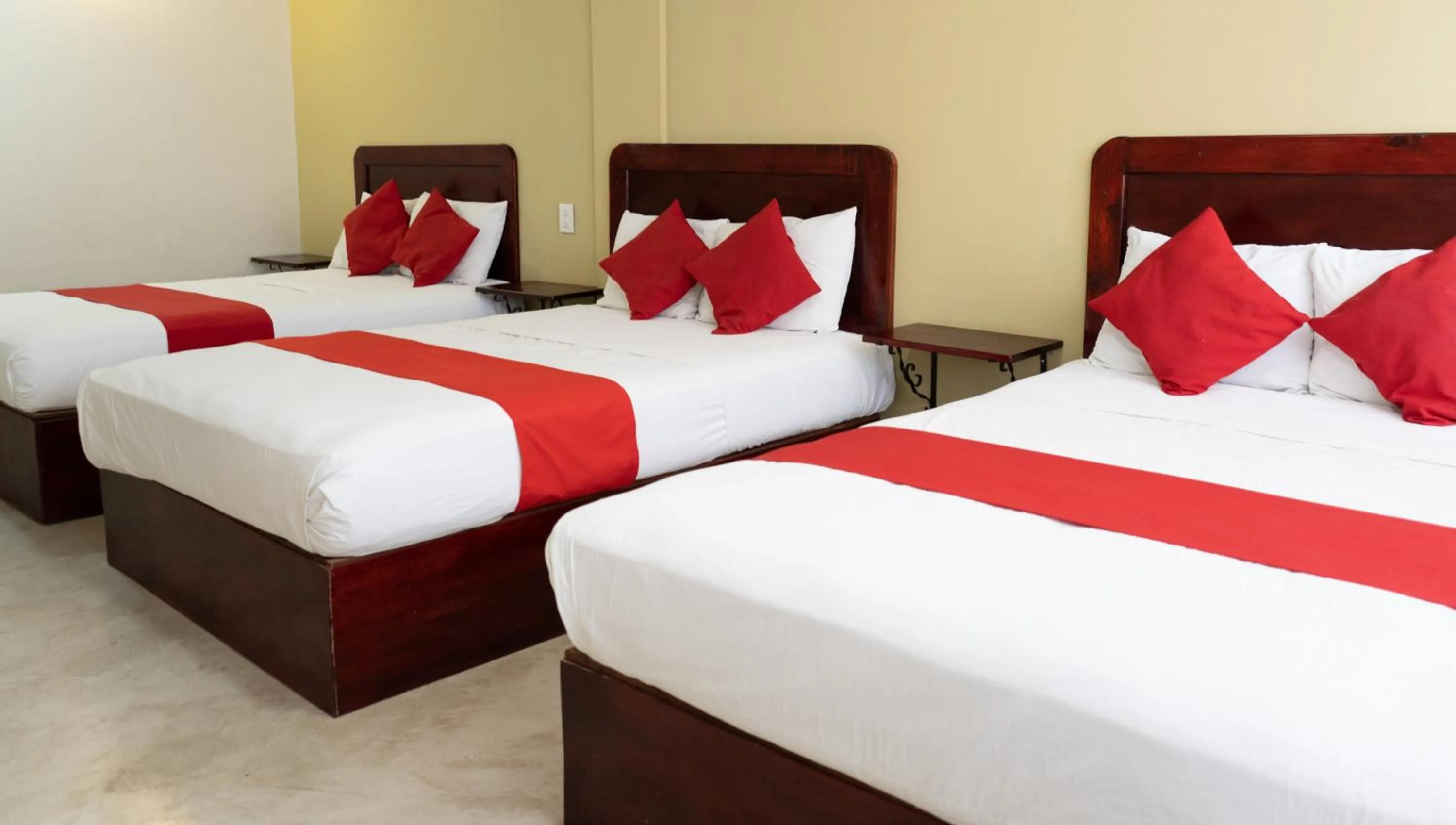 Photo of the whole room, Bed in Hotel Esperanza, Oaxaca Centro