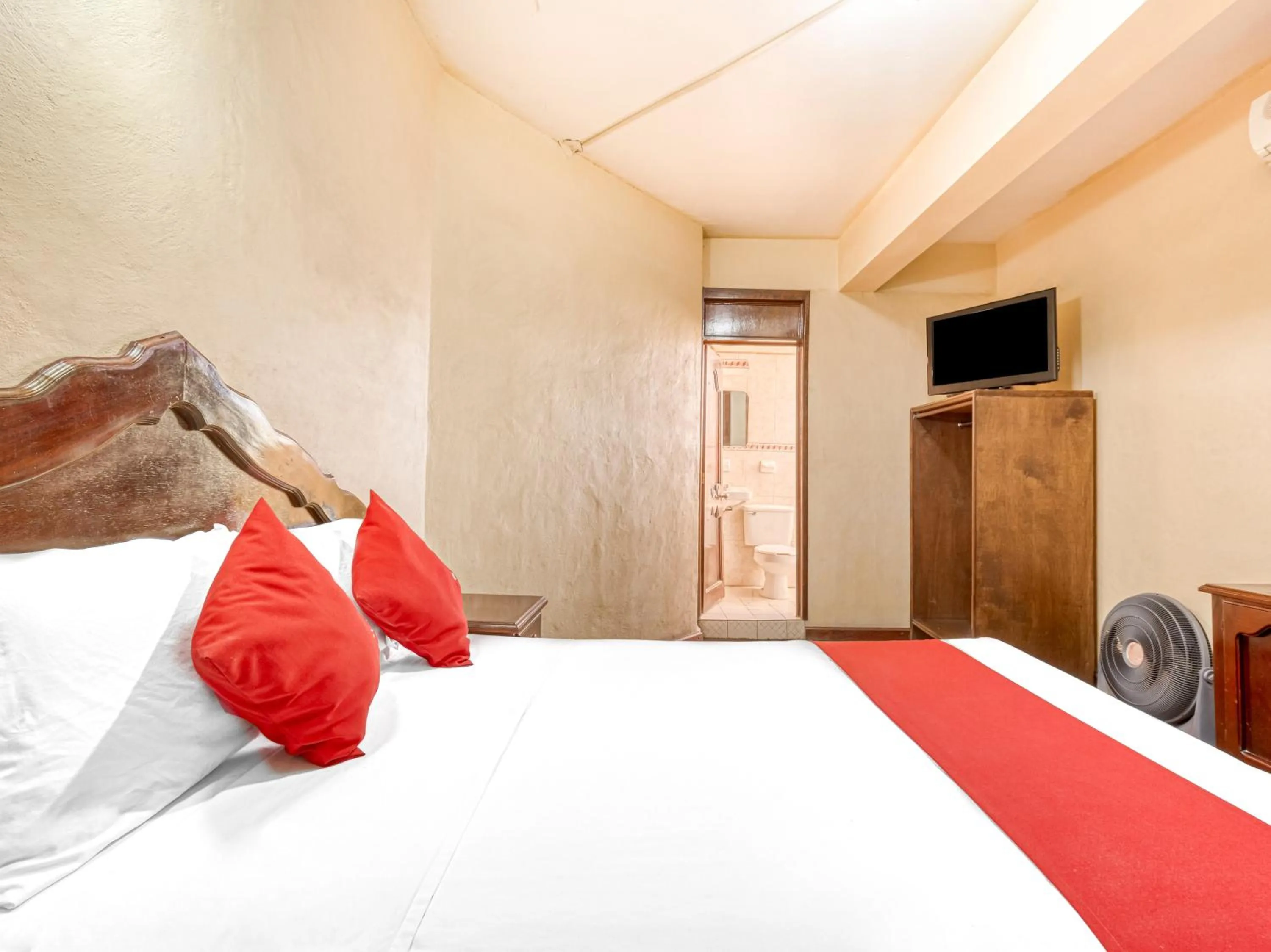 Bedroom, Bed in Hotel Esperanza, Oaxaca Centro