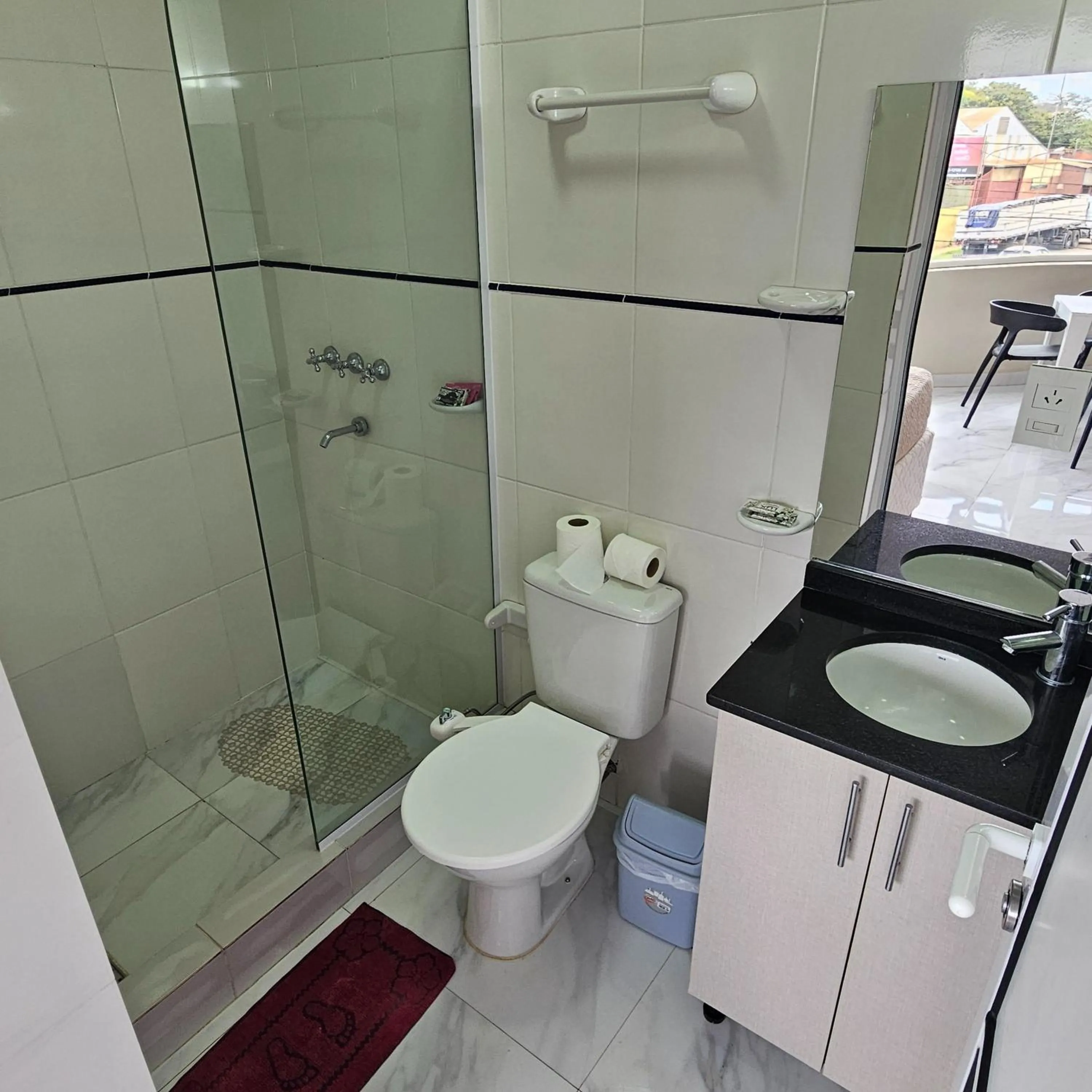 Shower in Mensú Grand Hotel