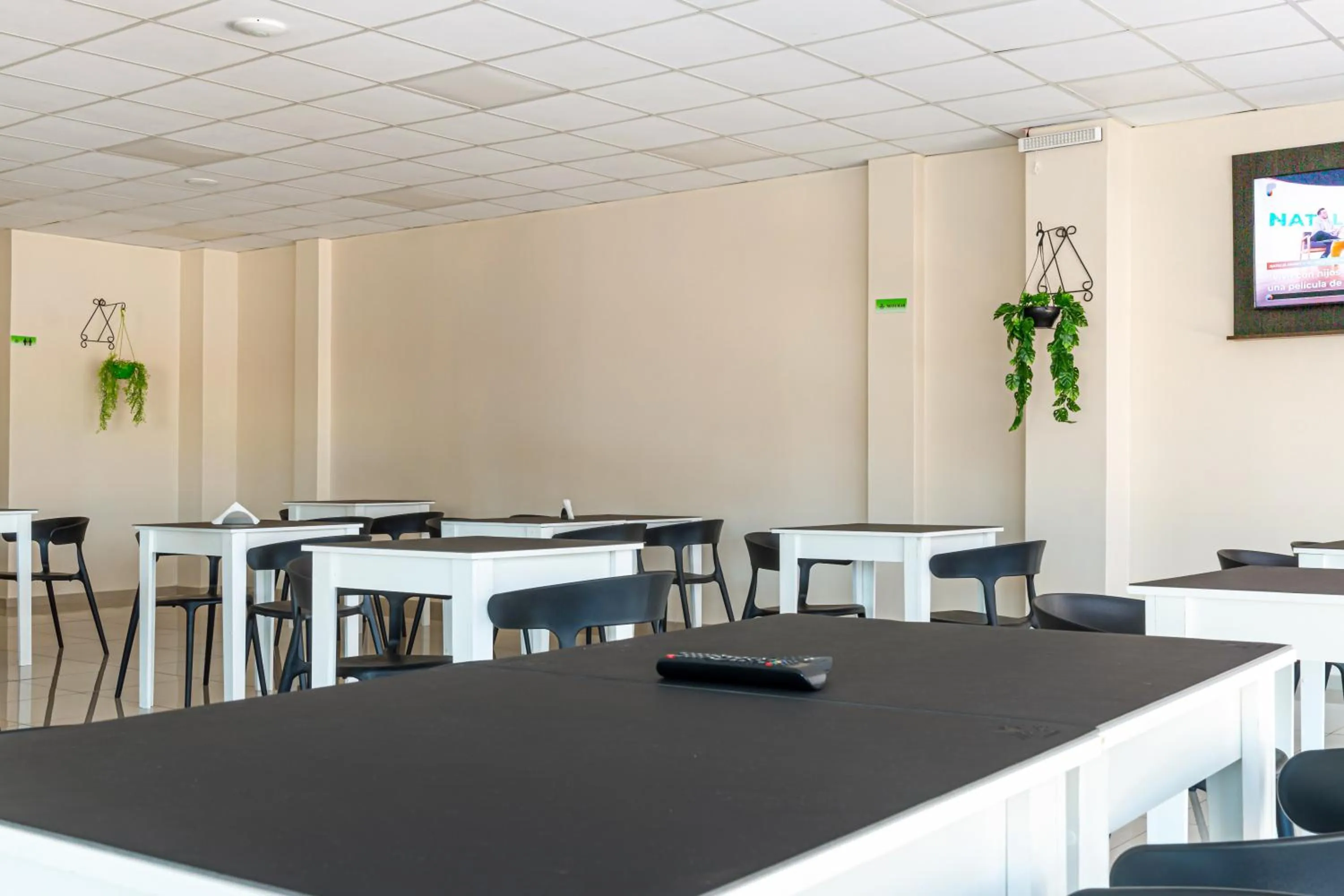 Restaurant/places to eat in Mensú Grand Hotel