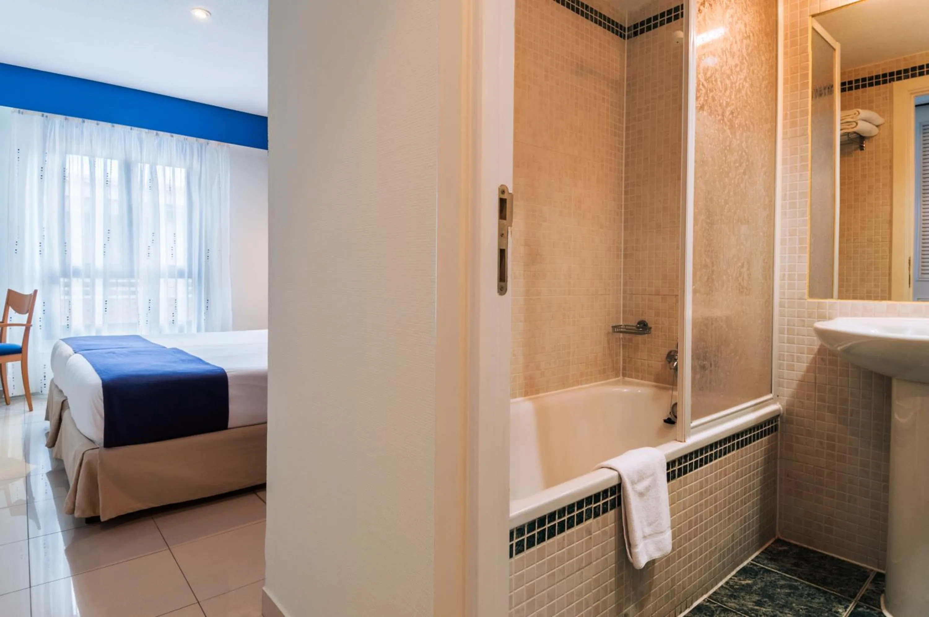 Bathroom in Hotel Villa De Pinto