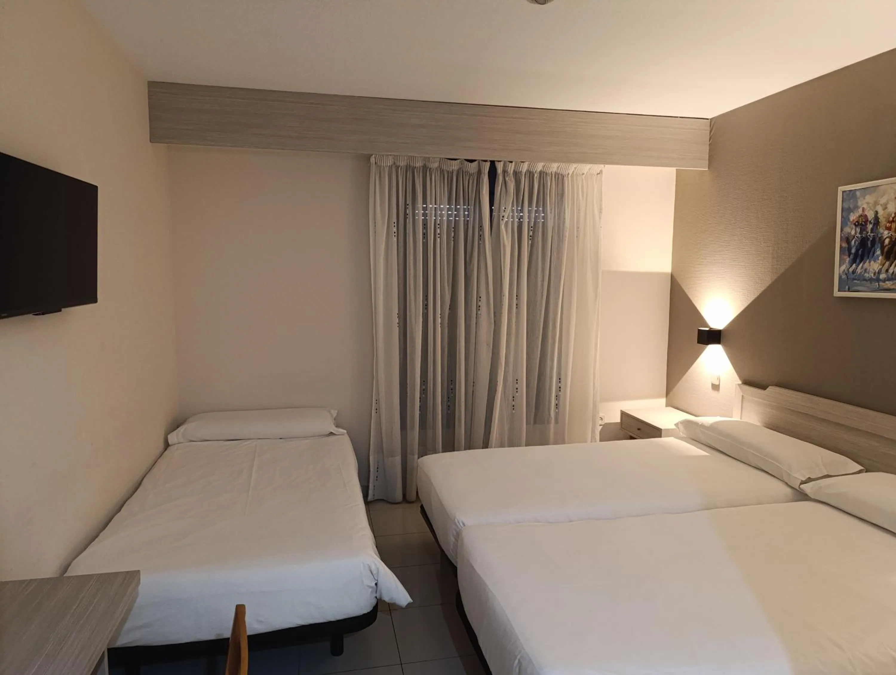 Photo of the whole room in Hotel Villa De Pinto