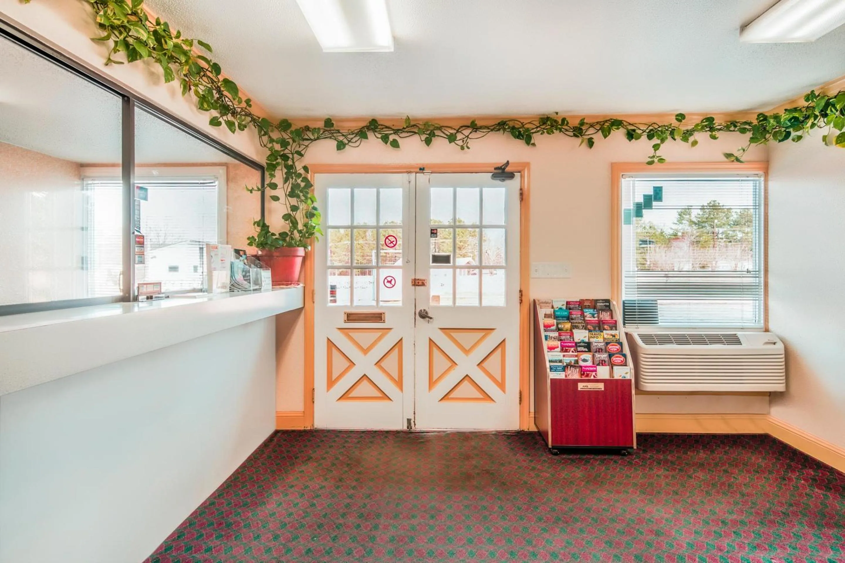 Lobby or reception in OYO Hotel Durham West Hills
