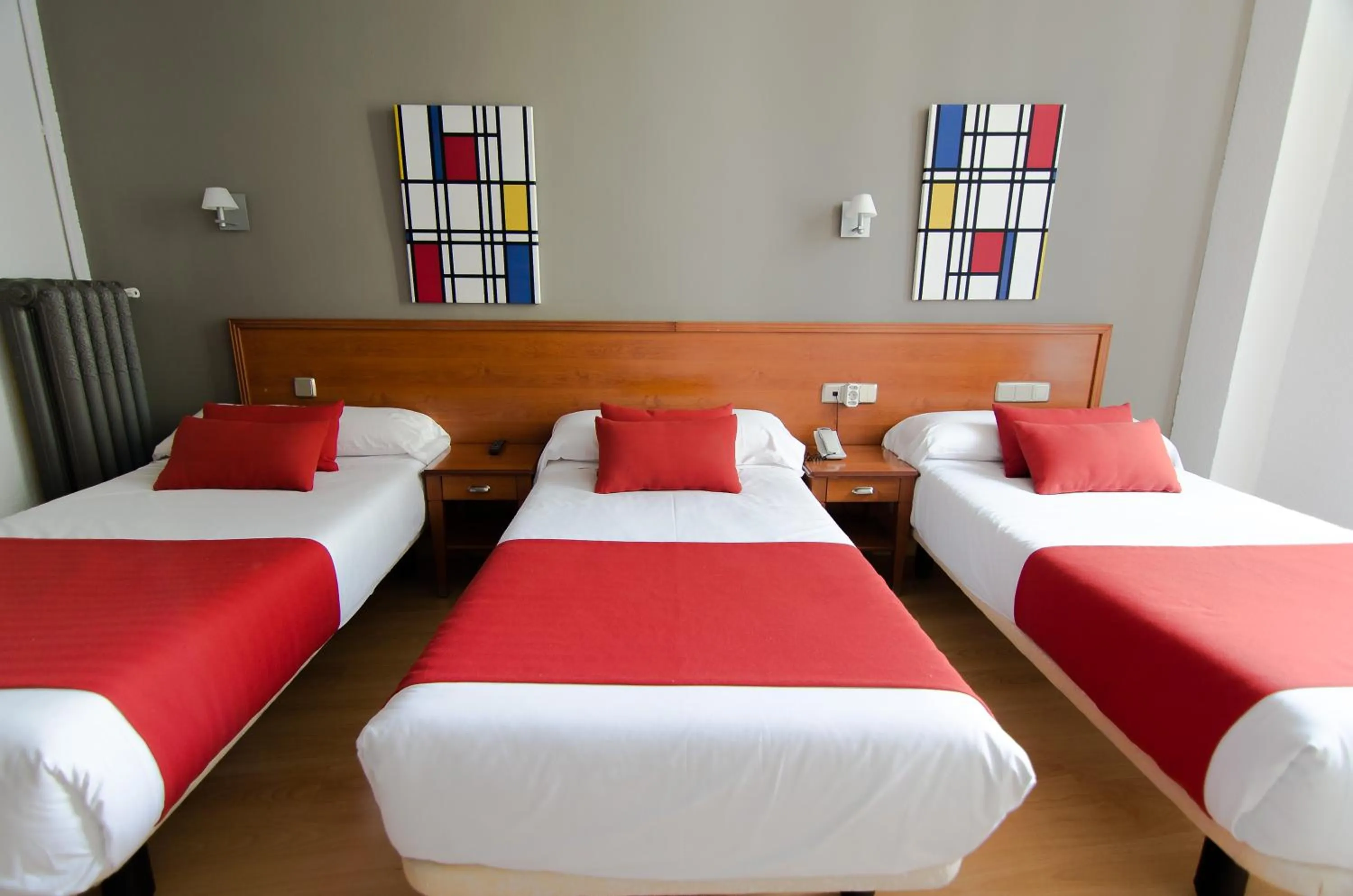 Photo of the whole room, Bed in Hostal Persal