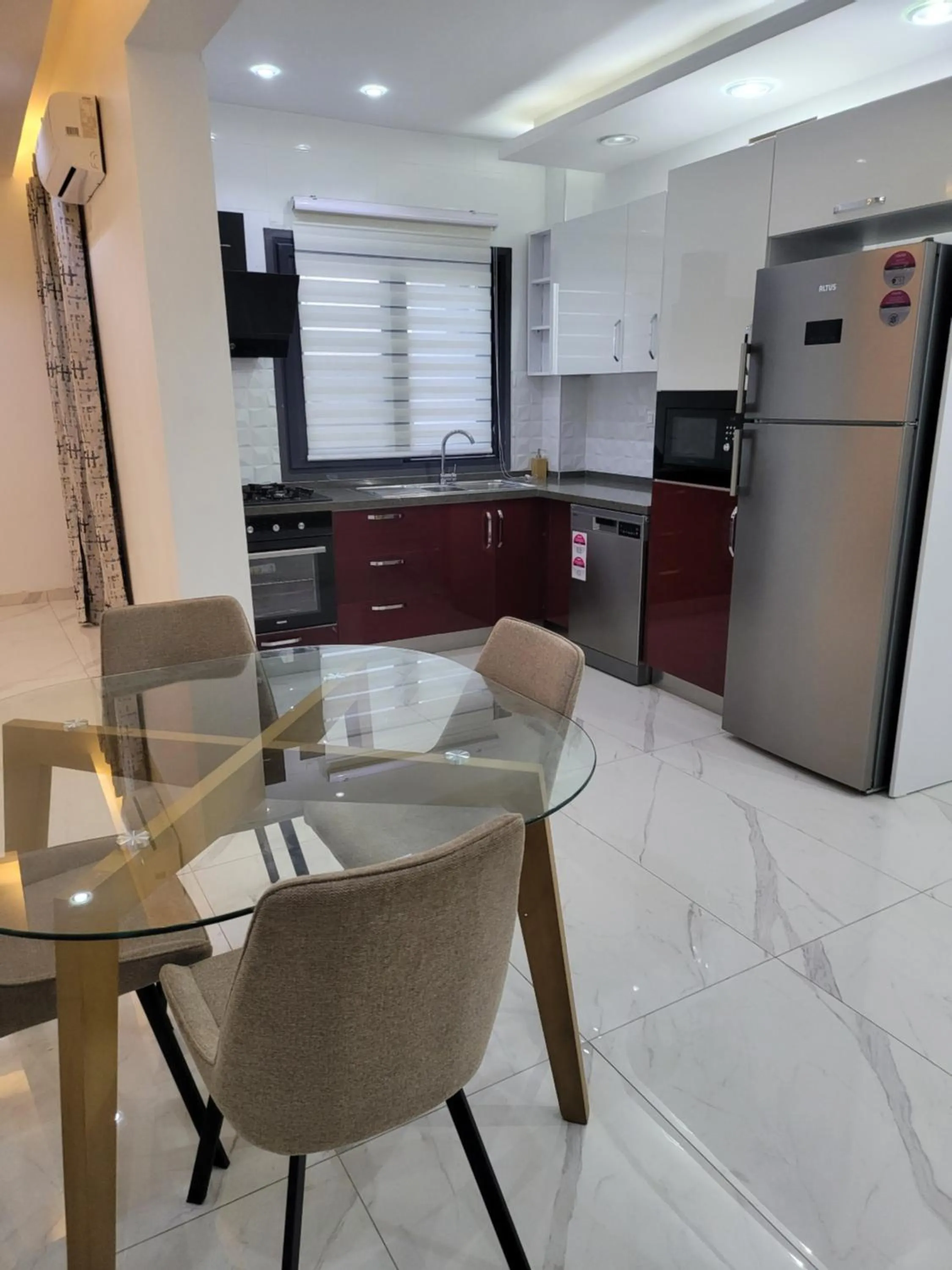 Dining area in MARINA APPART Hôtel