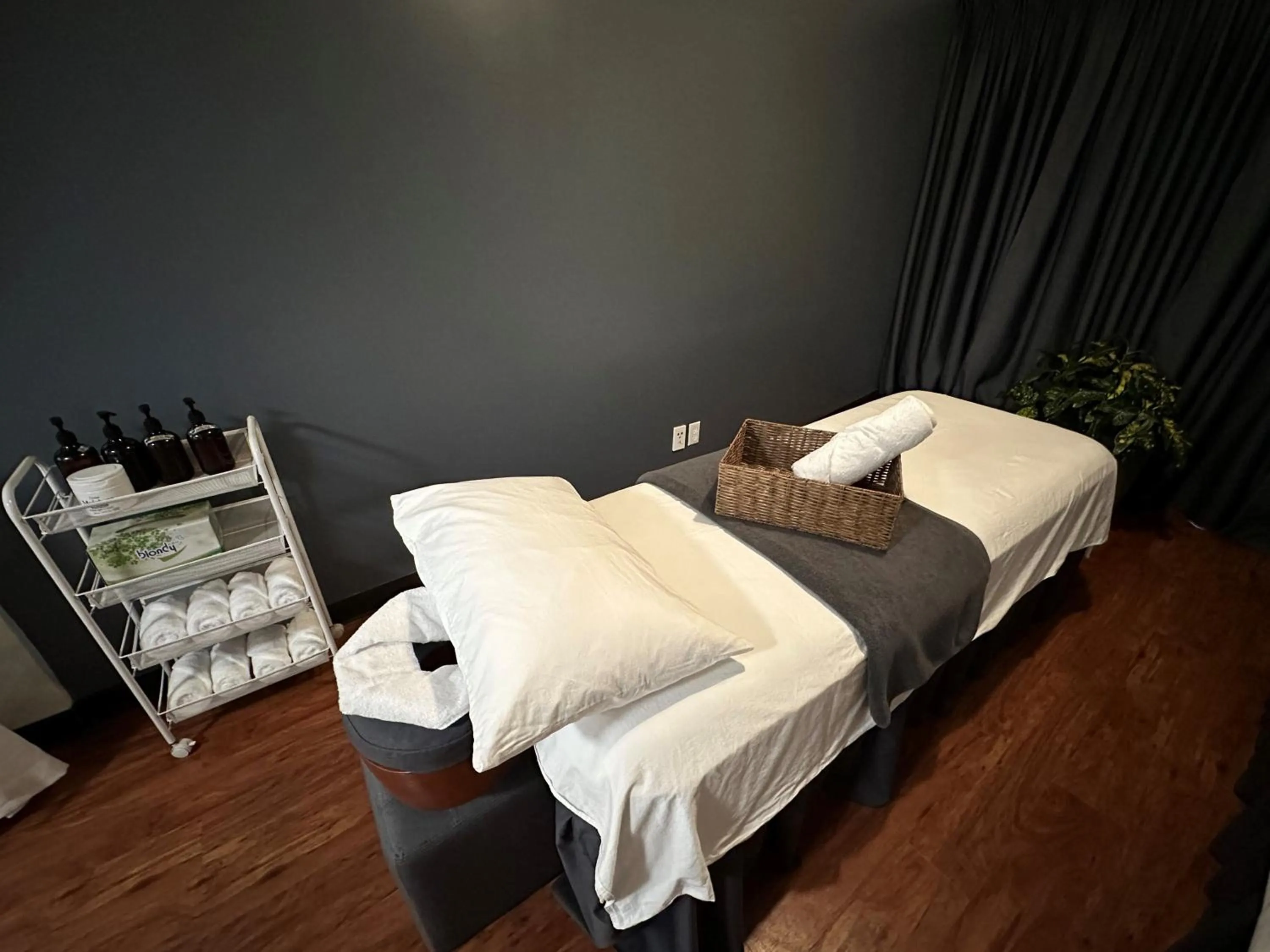 Massage in Paradiso Resort & Spa