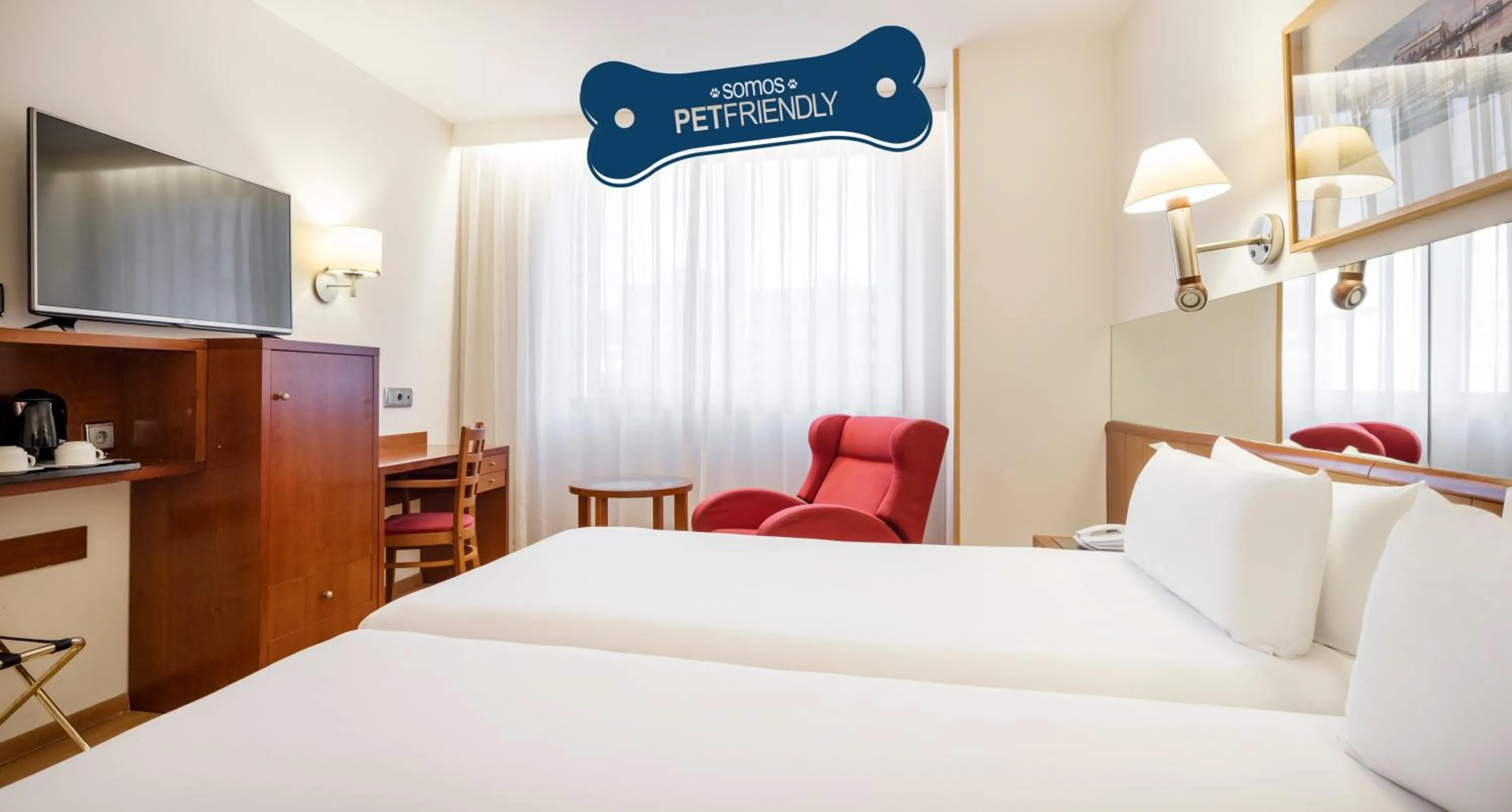 Bedroom, Bed in Ilunion Les Corts Spa