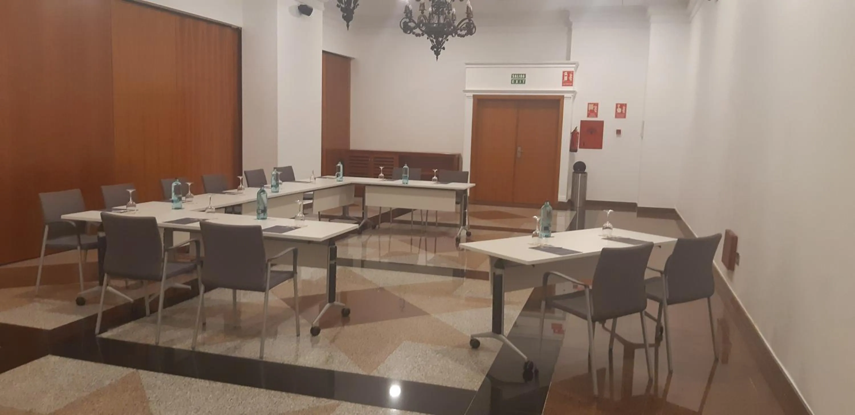 Meeting/conference room in Ilunion Les Corts Spa