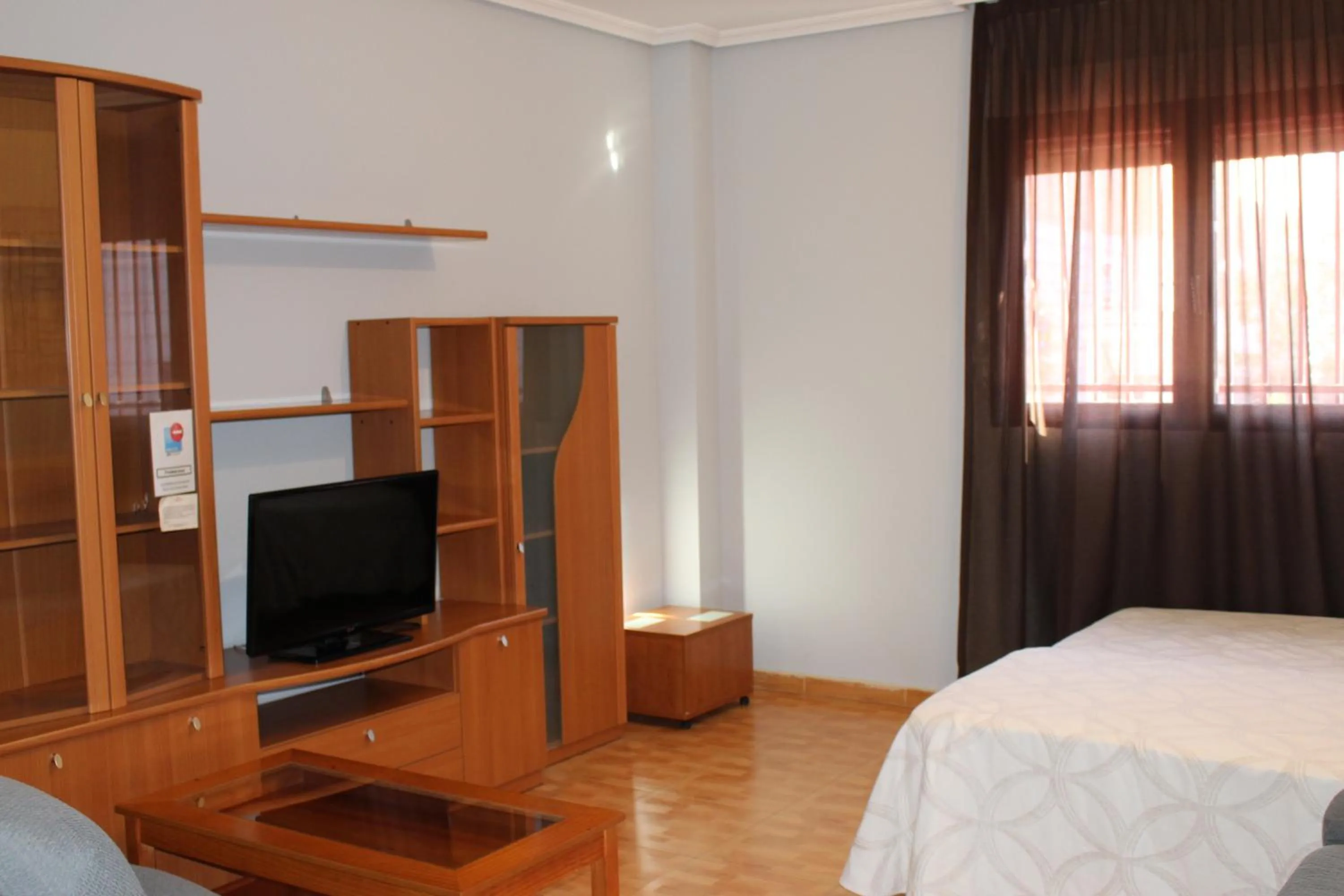 TV and multimedia in Apartahotel Villa de Parla