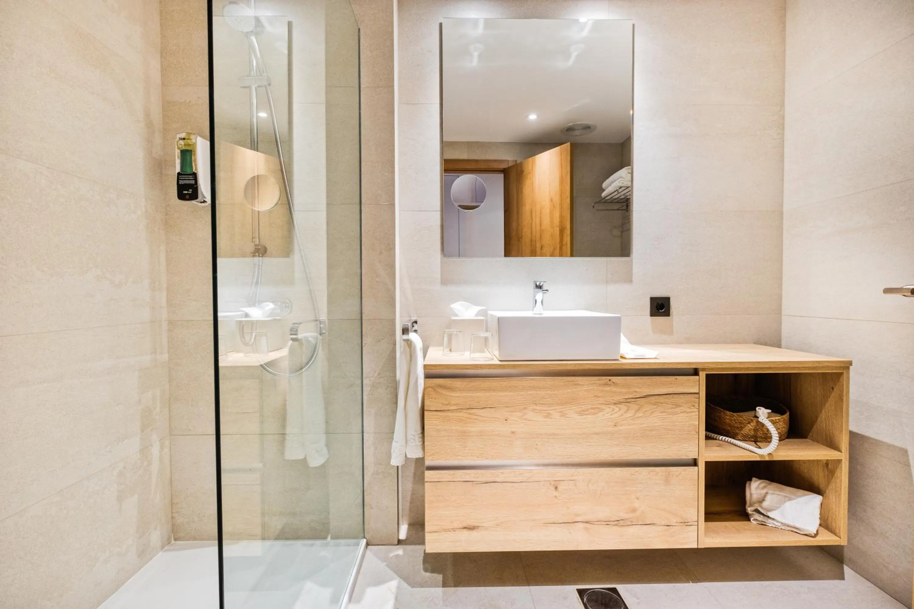 Toilet in Hotel SB Corona Tortosa