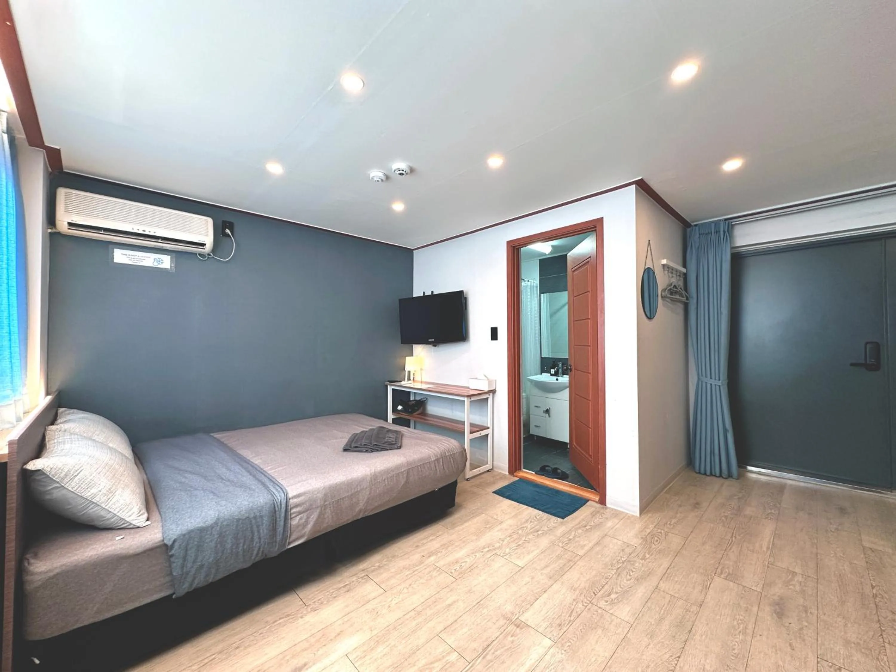 Bed in OYO Rooftop Hostel